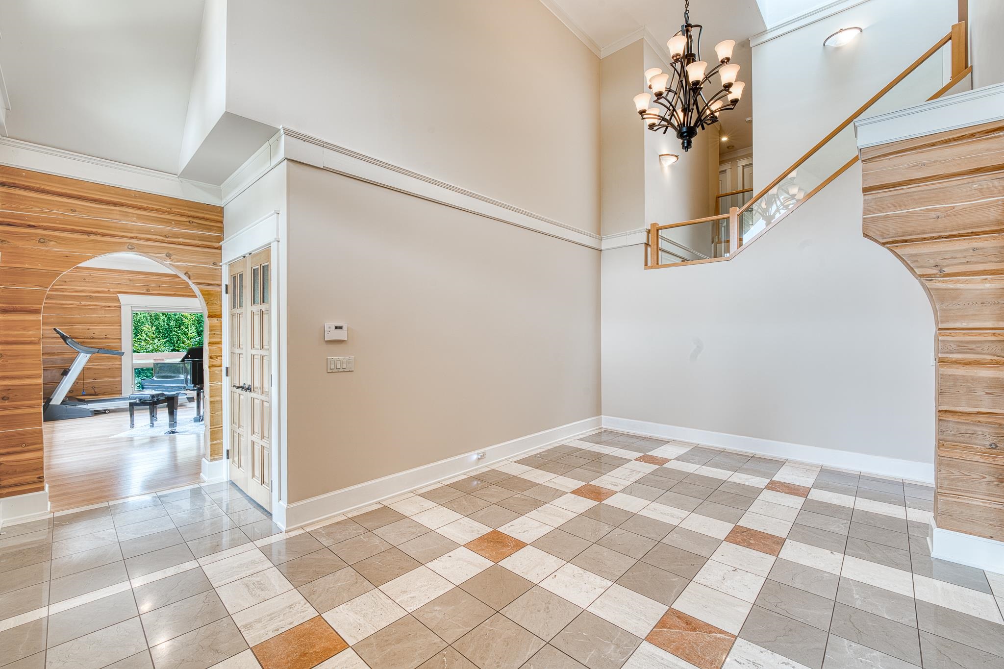  16354 30b Avenue - MLS&reg; # R3039330