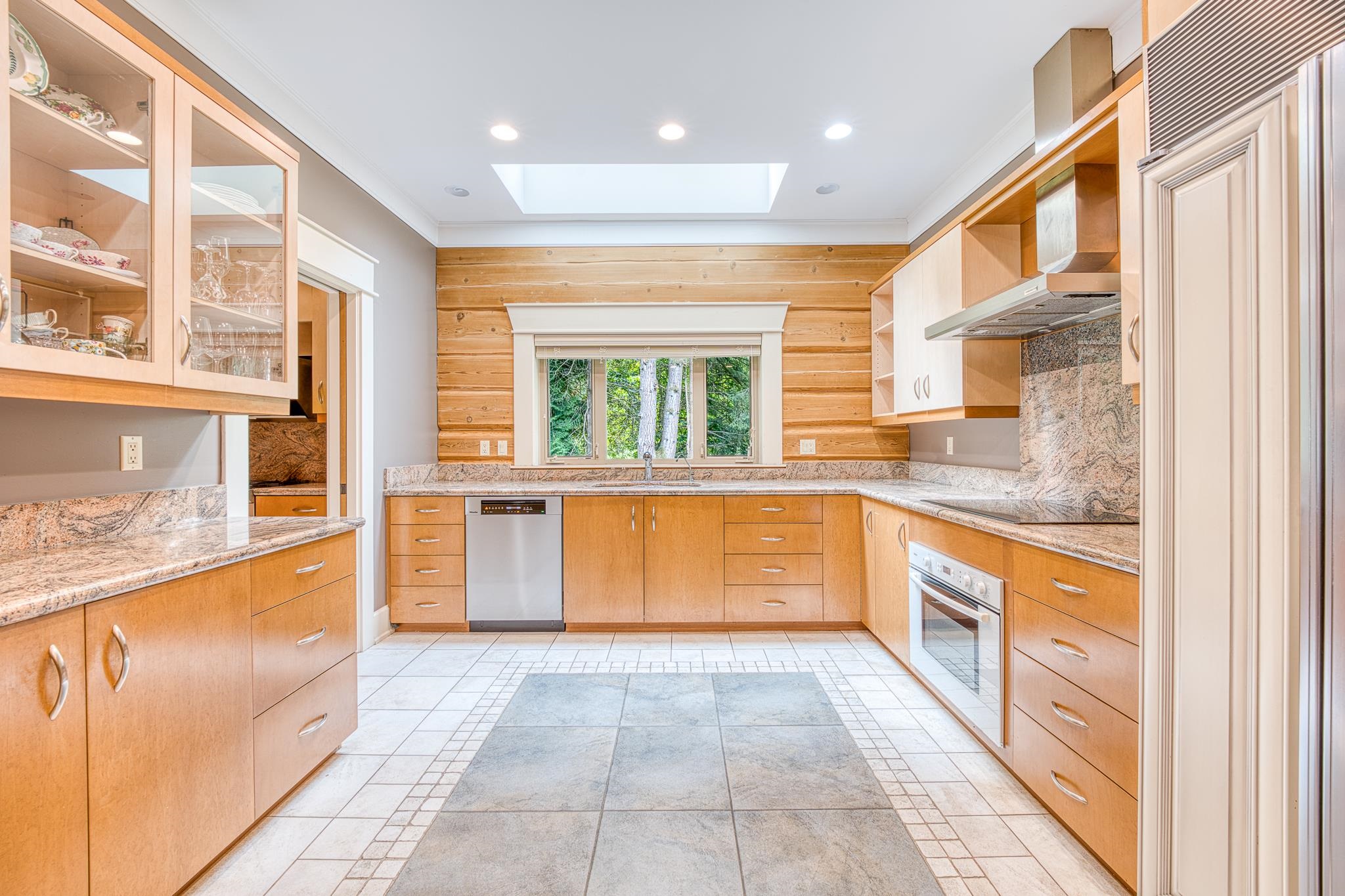  16354 30b Avenue - MLS&reg; # R3039330