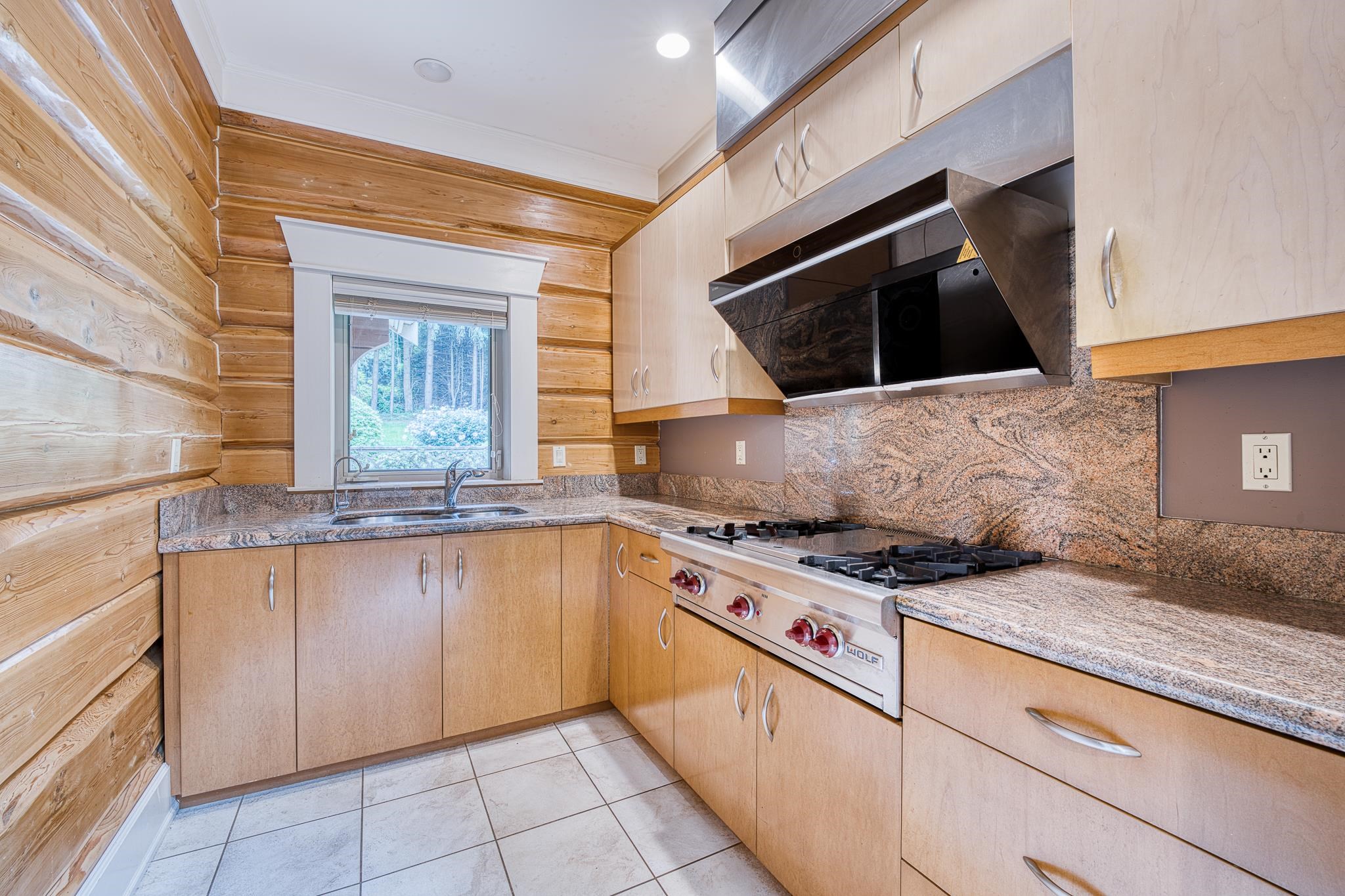  16354 30b Avenue - MLS&reg; # R3039330
