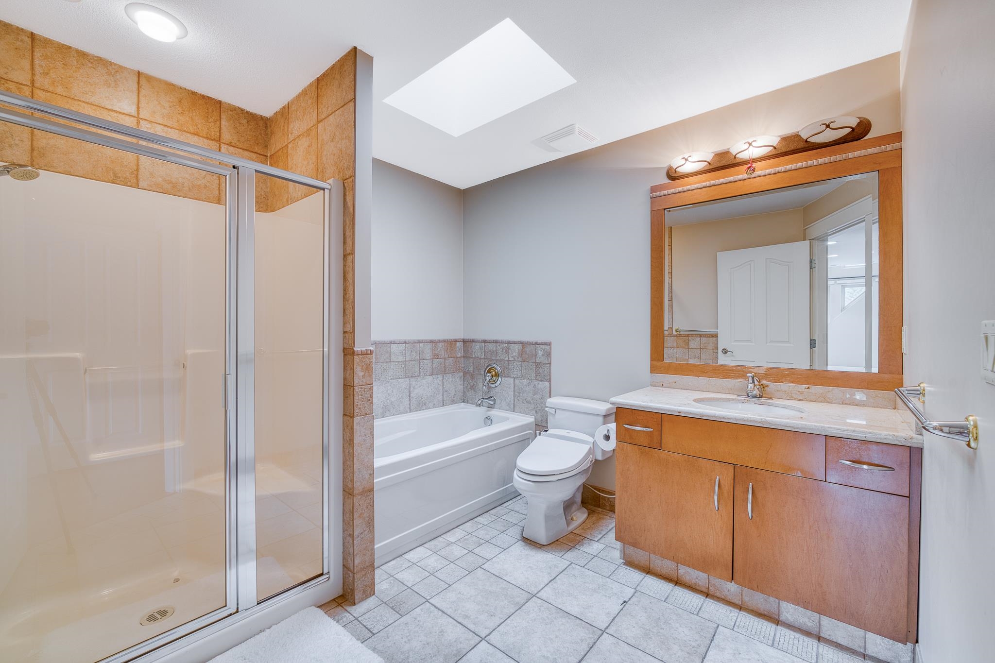  16354 30b Avenue - MLS&reg; # R3039330