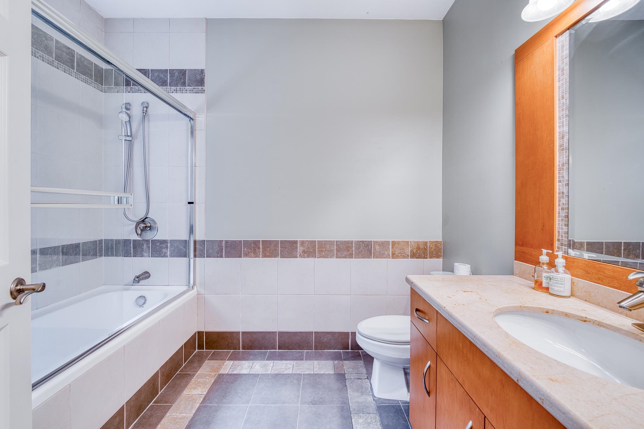  16354 30b Avenue - MLS&reg; # R3039330