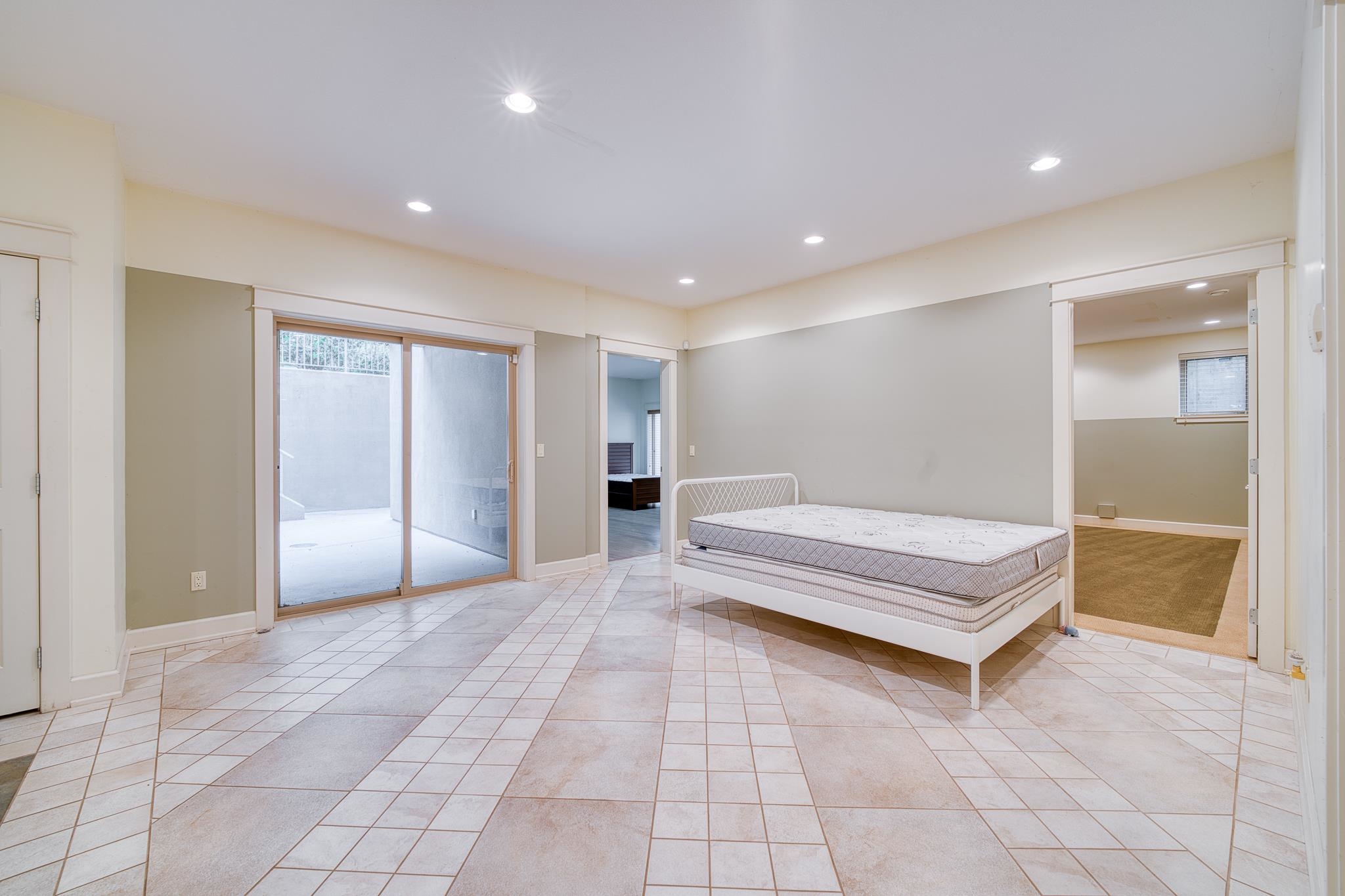  16354 30b Avenue - MLS&reg; # R3039330