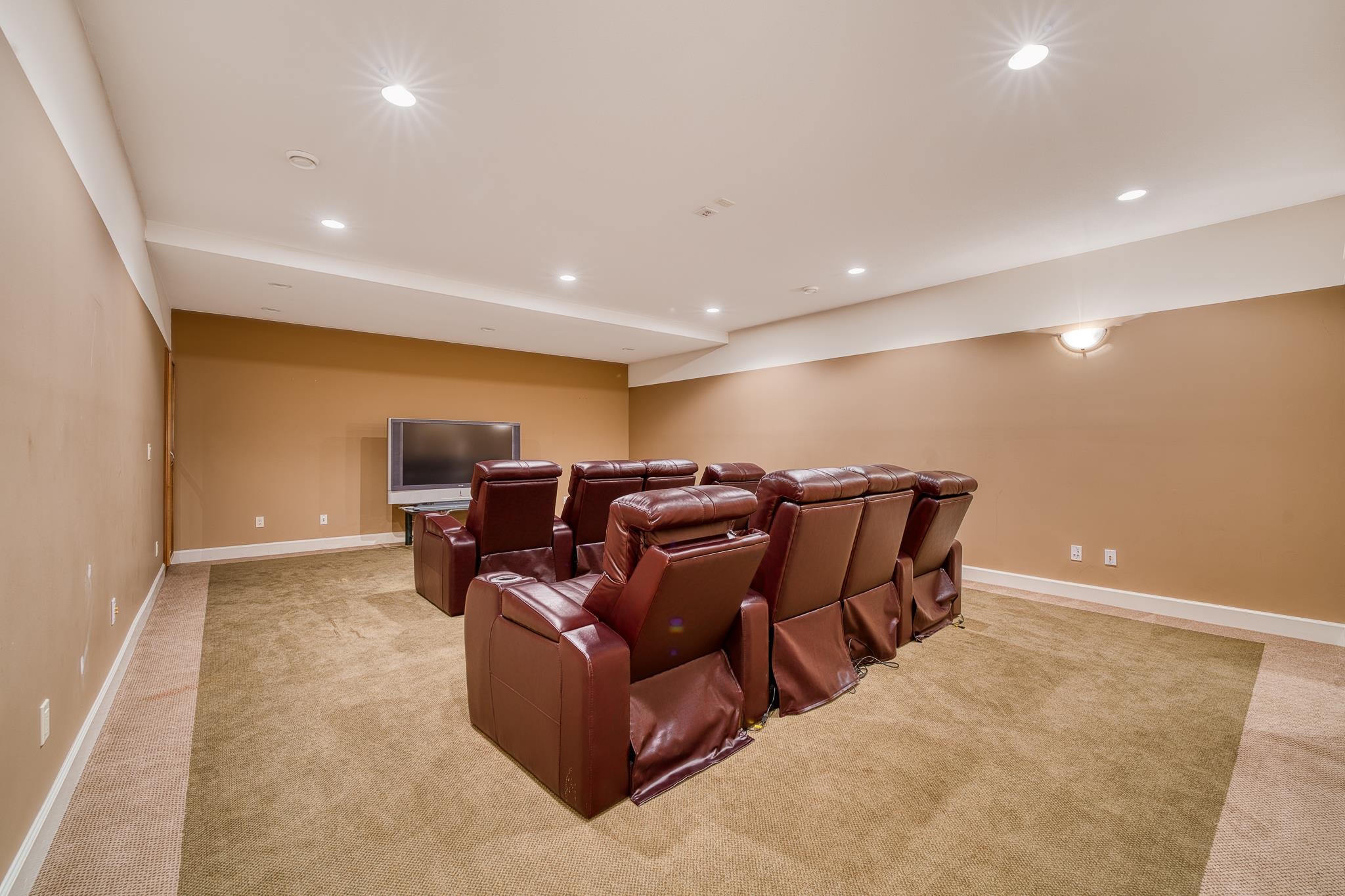  16354 30b Avenue - MLS&reg; # R3039330