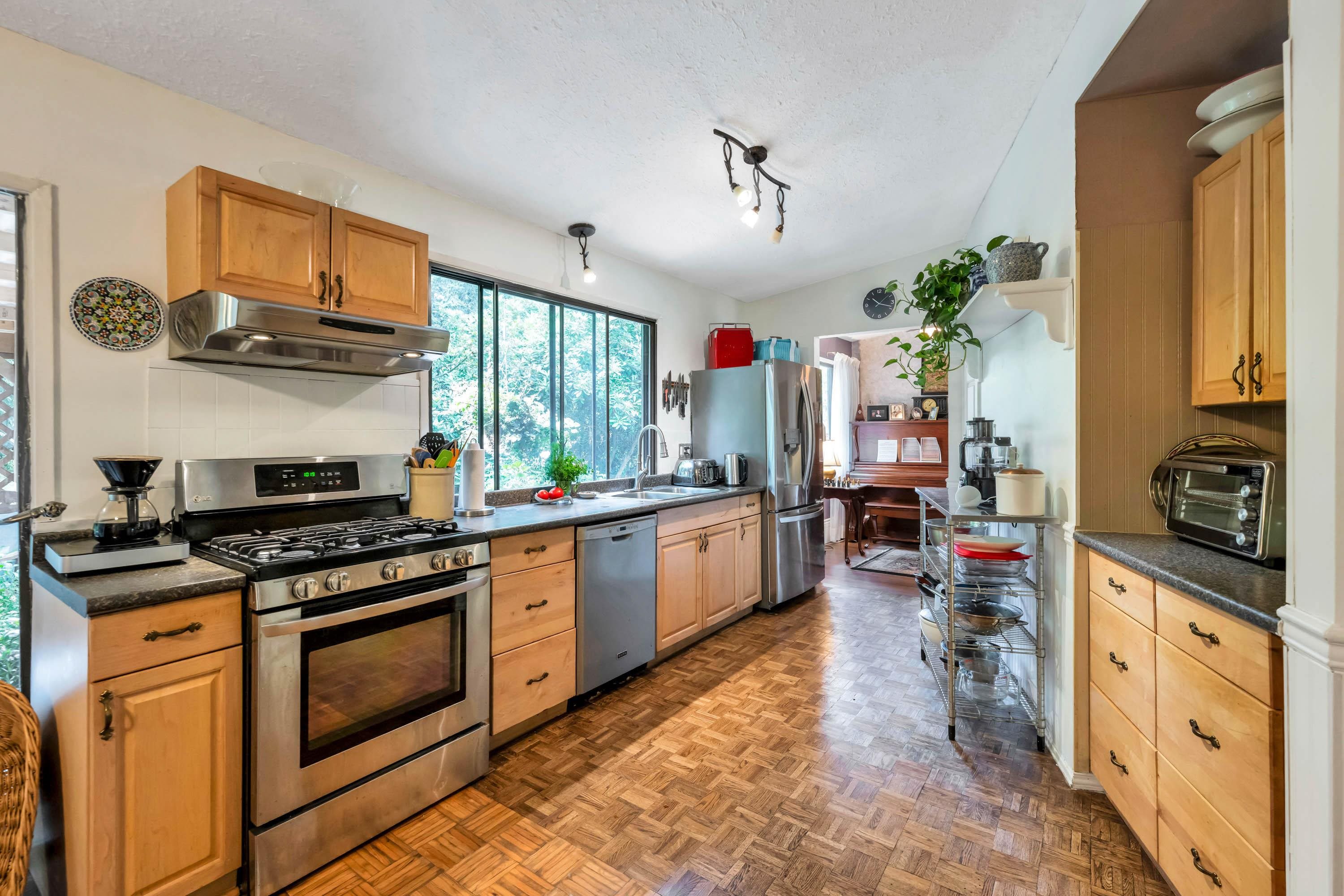  17300 26 Avenue - MLS&reg; # R3102500