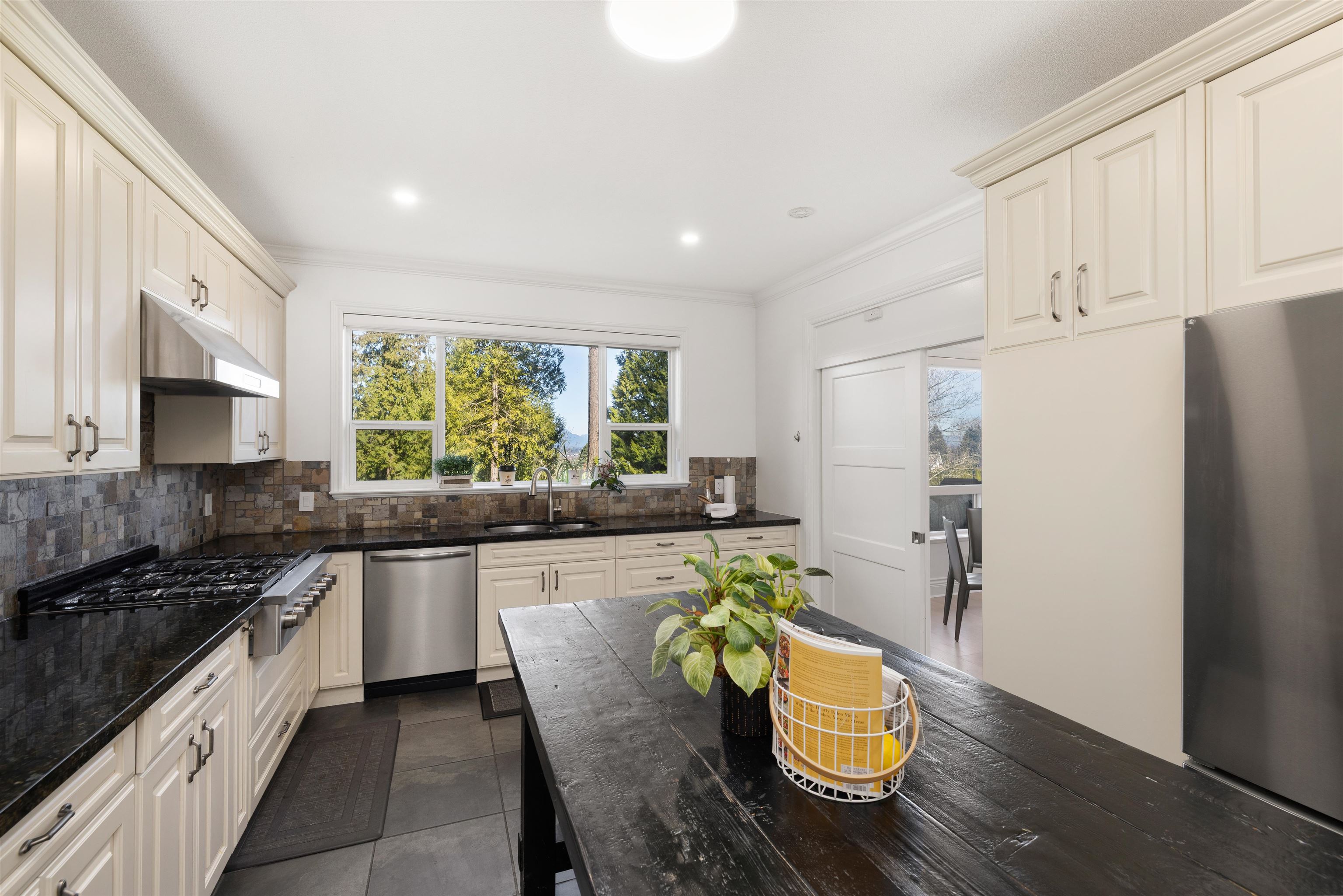  16283 29 Avenue - MLS&reg; # R3115203