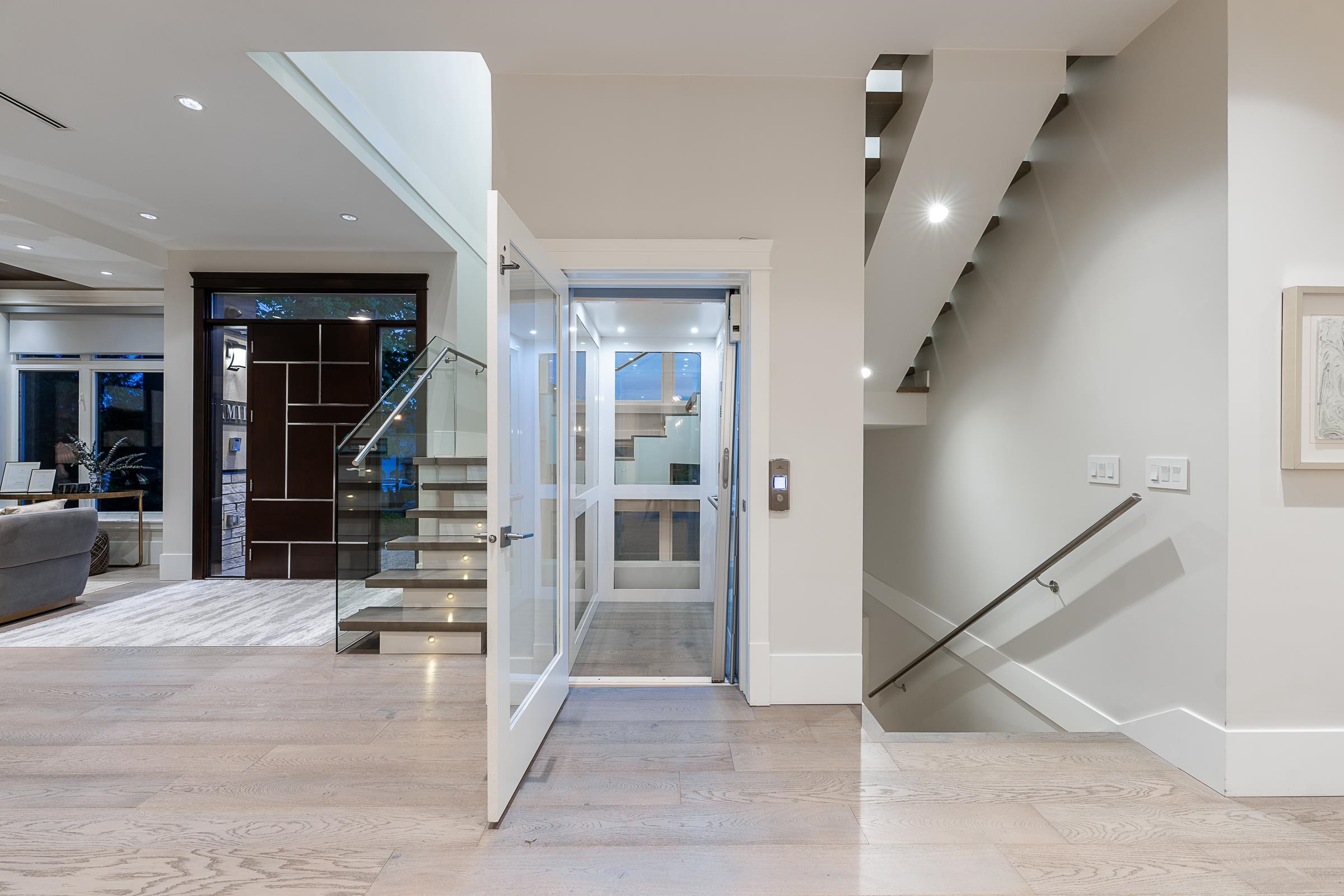  16722 Mcnair Drive - MLS&reg; # R3126809