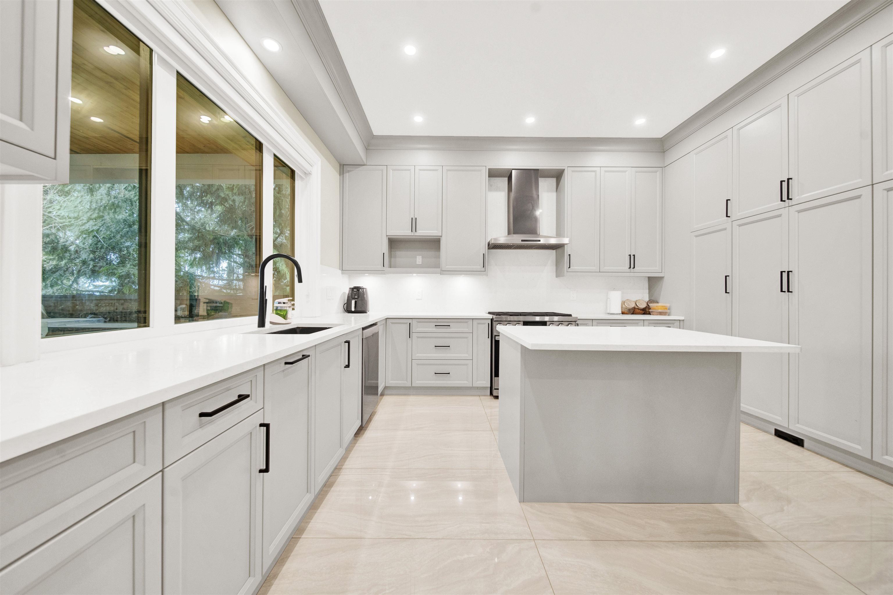  16285 28 Avenue - MLS&reg; # R3146925