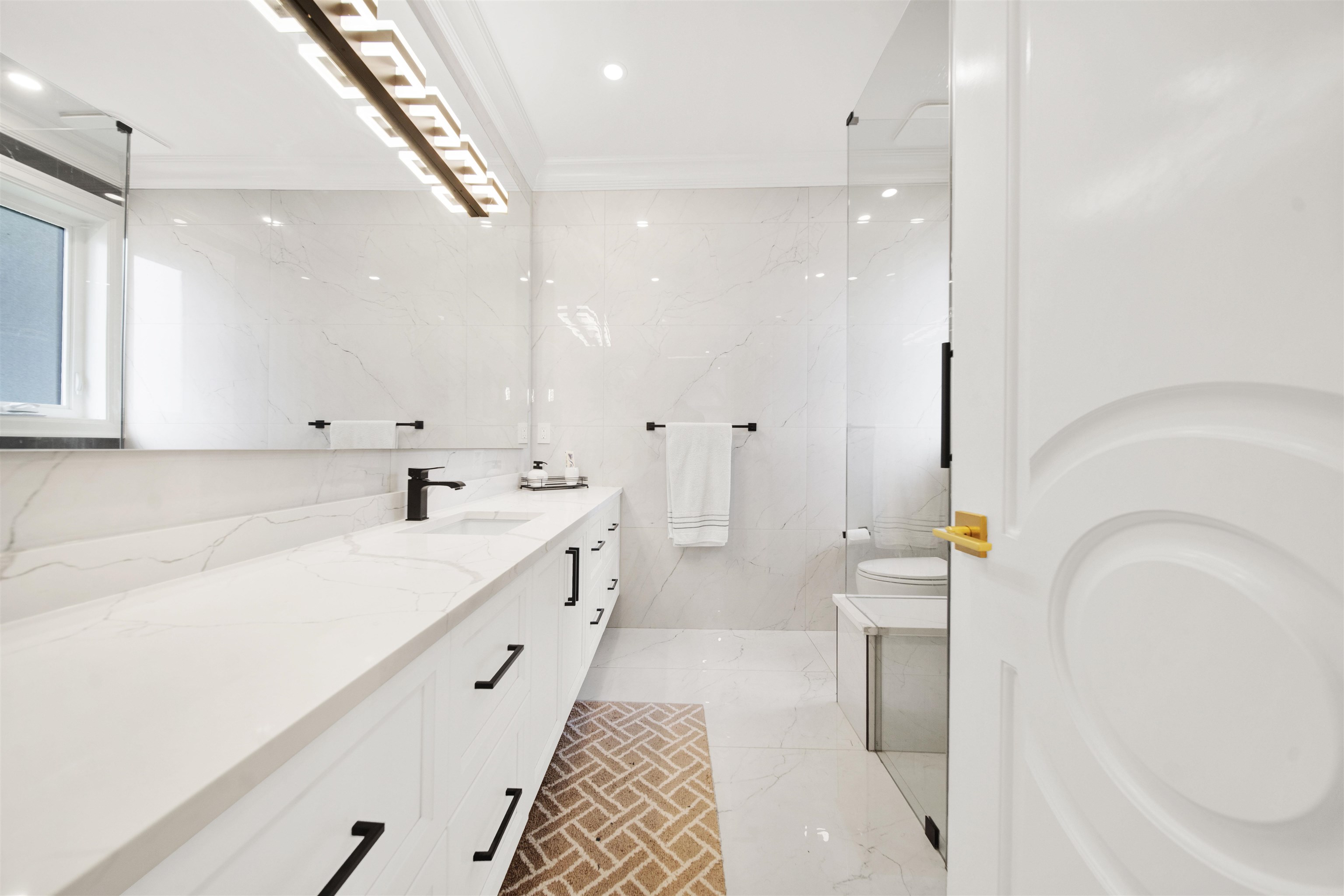  16285 28 Avenue - MLS&reg; # R3146925