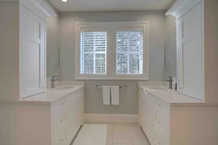  17011 26 Ave Avenue - MLS&reg; # R3152619