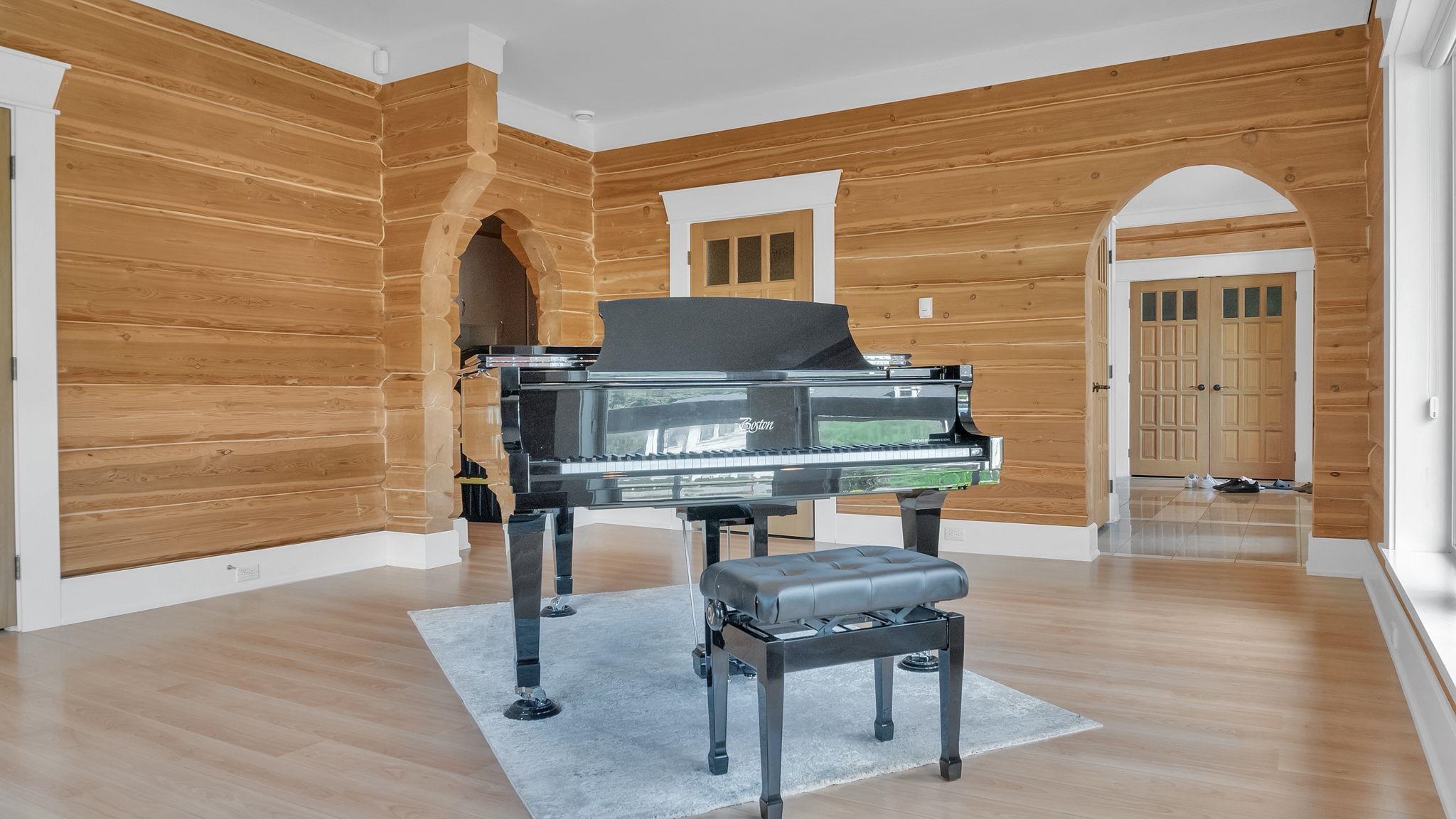  16354 30b Avenue - MLS&reg; # R3160172
