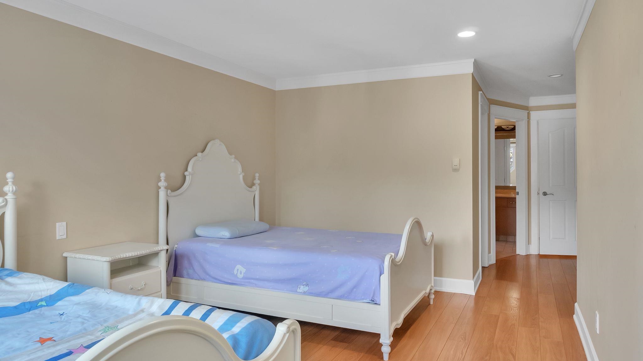  16354 30b Avenue - MLS&reg; # R3160172