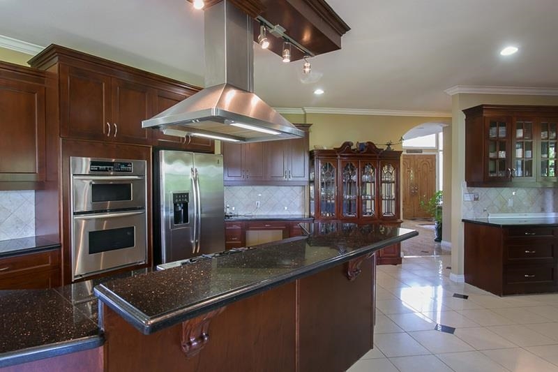  2909 176 Street - MLS&reg; # R3162084