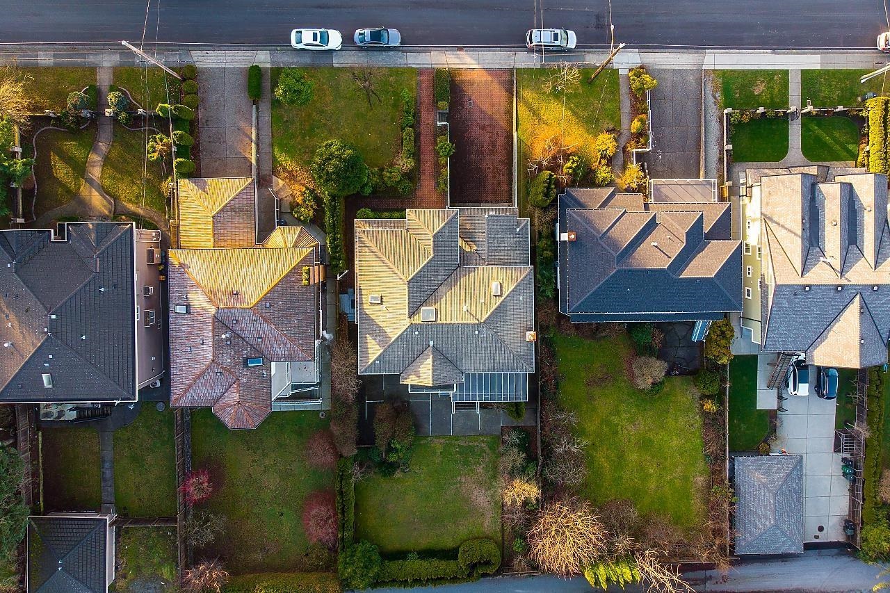  74 37th Avenue - MLS&reg; # R2643520