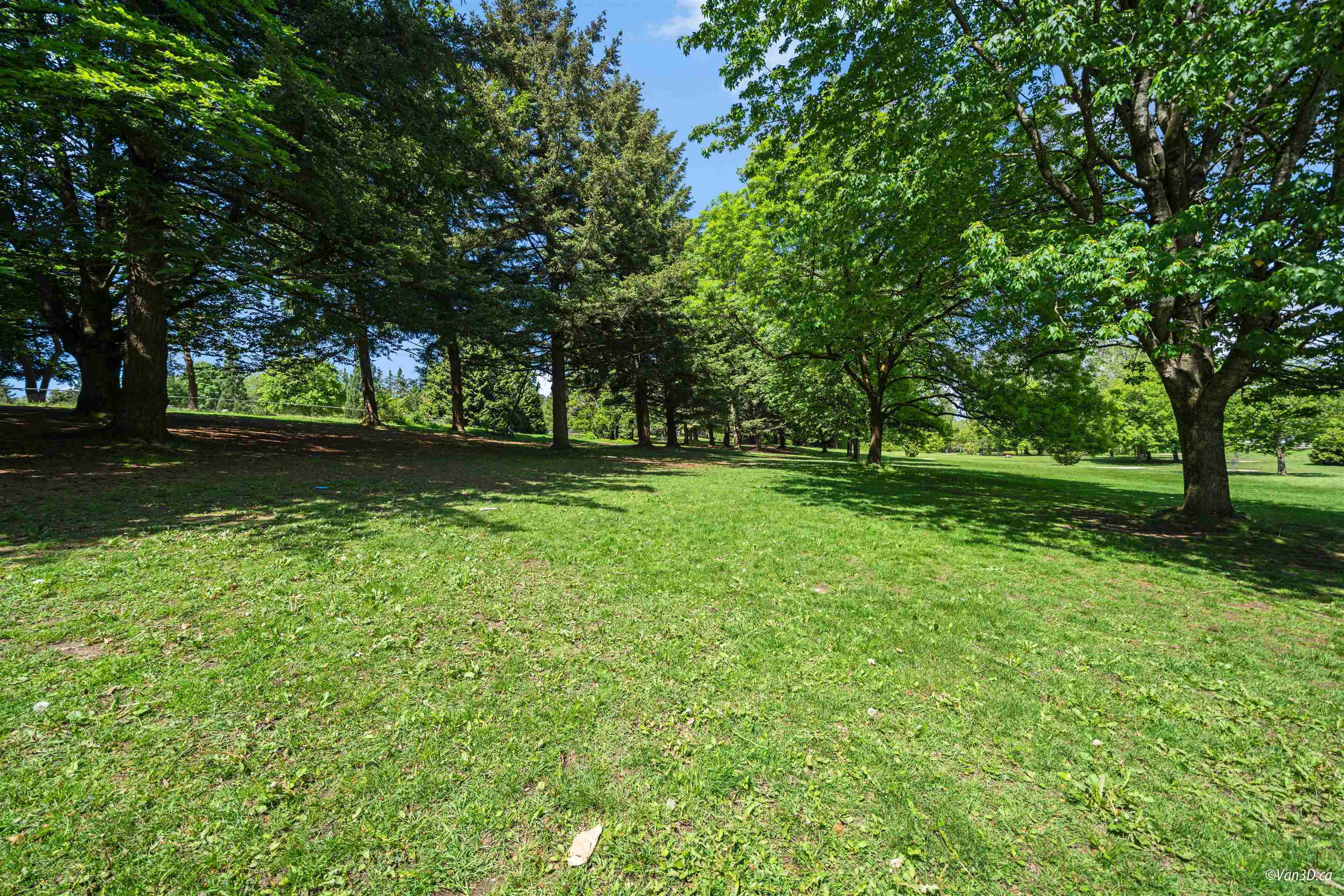 74 37th Avenue - MLS&reg; # R2643520