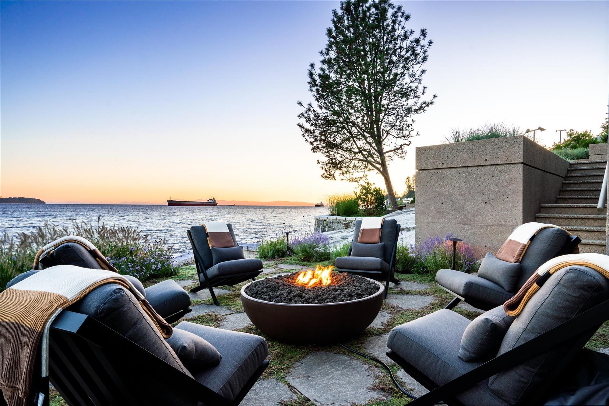  3330 Radcliffe Avenue - MLS&reg; # R3041987