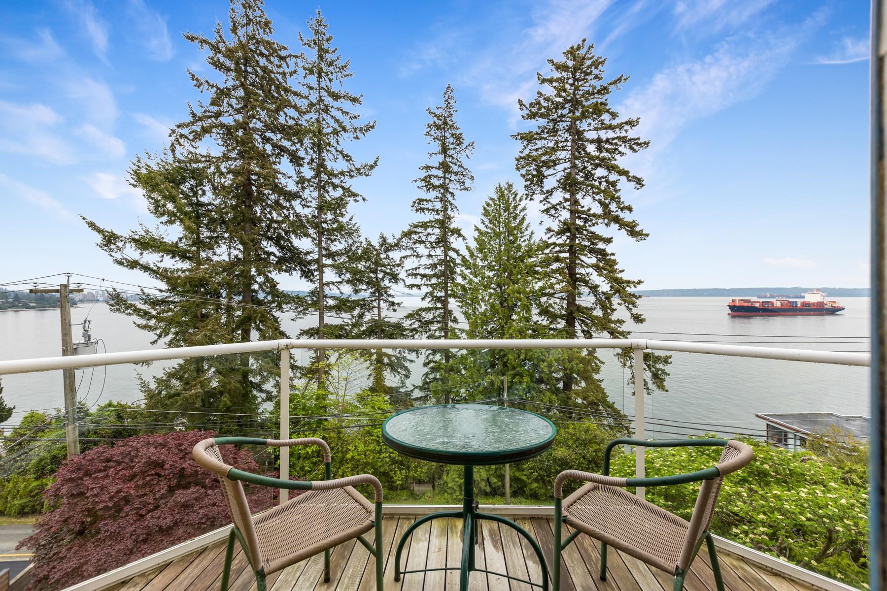  3615 Sunset Lane - MLS&reg; # R3068057
