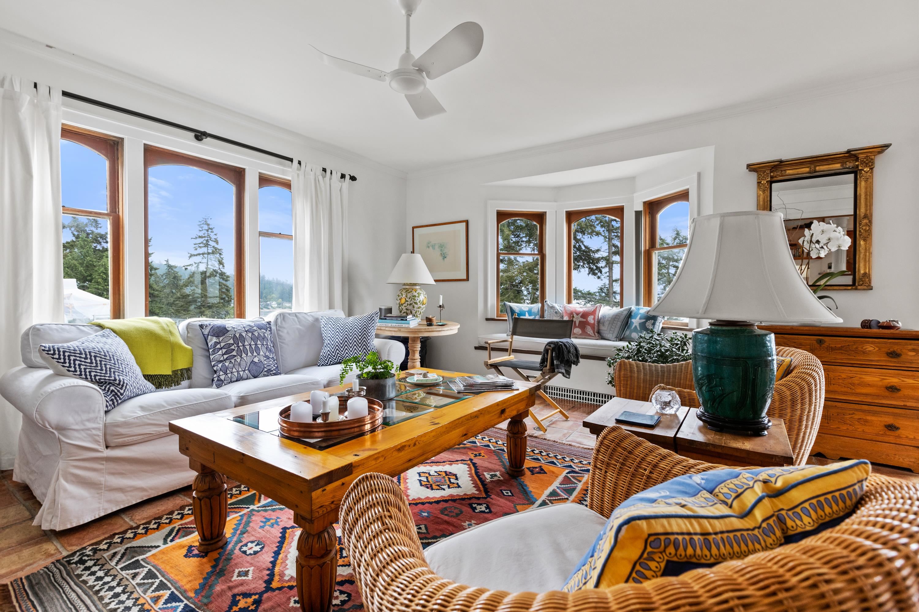  3615 Sunset Lane - MLS&reg; # R3068057