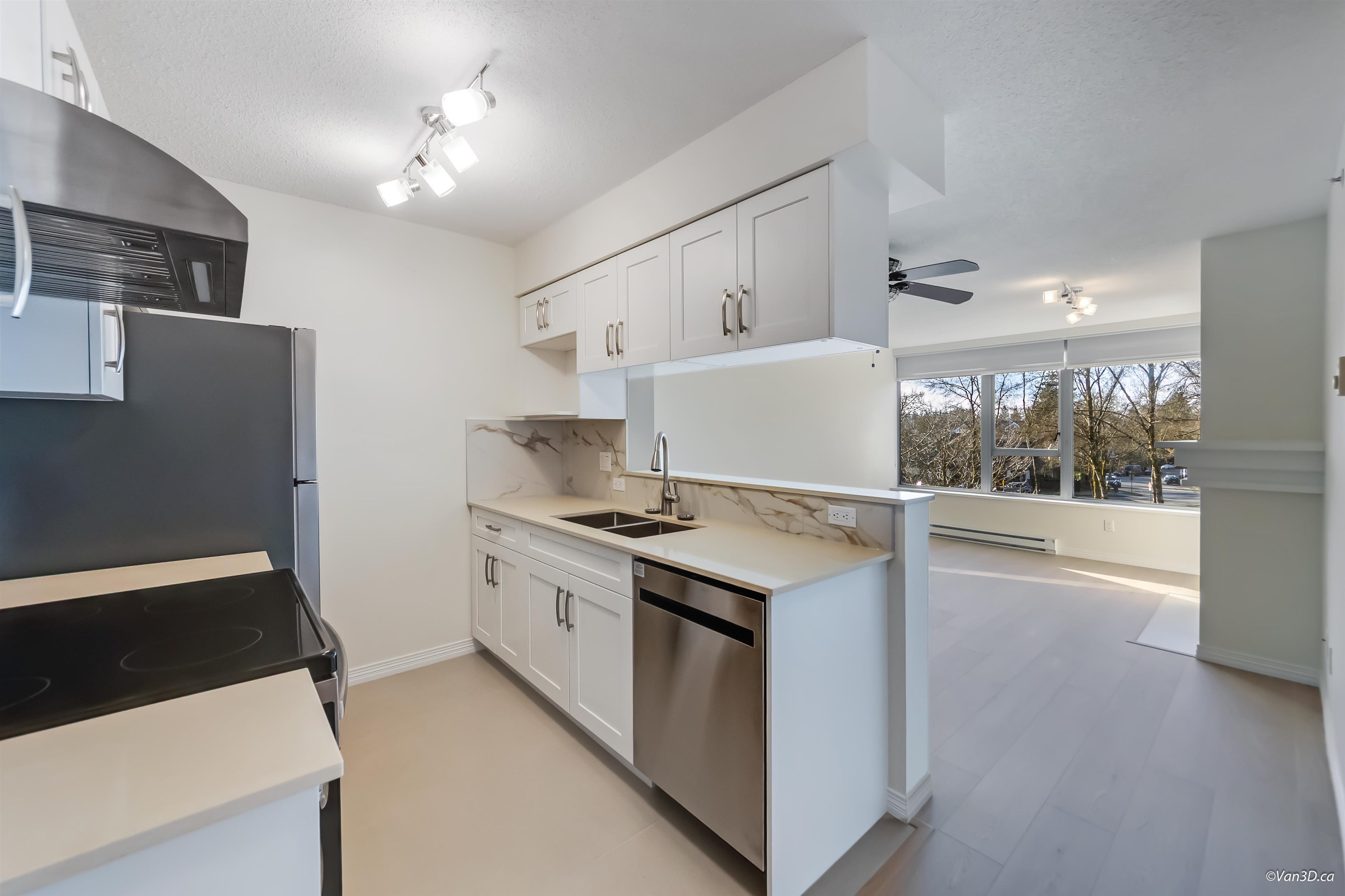 309 5639 Hampton Place - MLS&reg; # R3080916