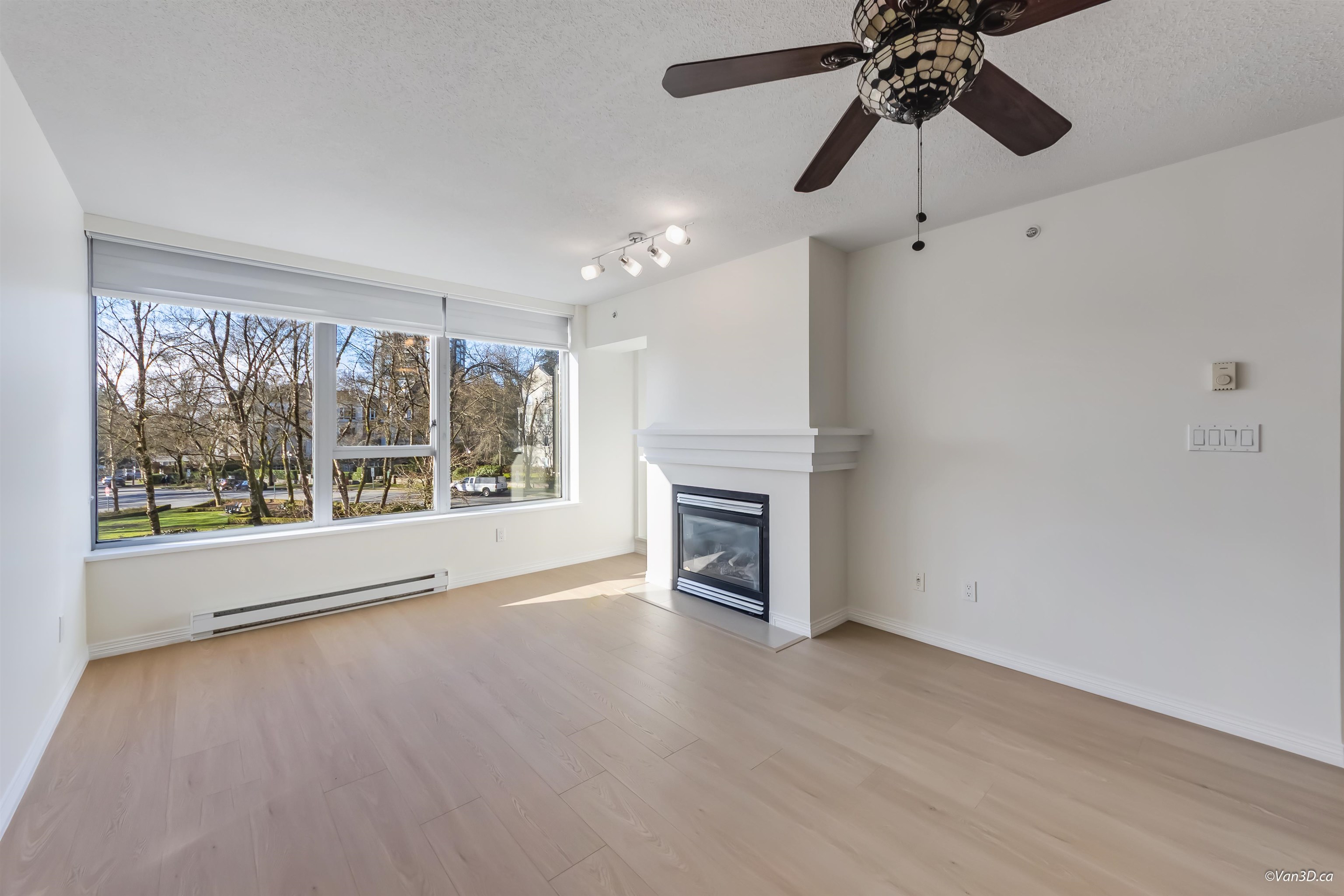 309 5639 Hampton Place - MLS&reg; # R3080916