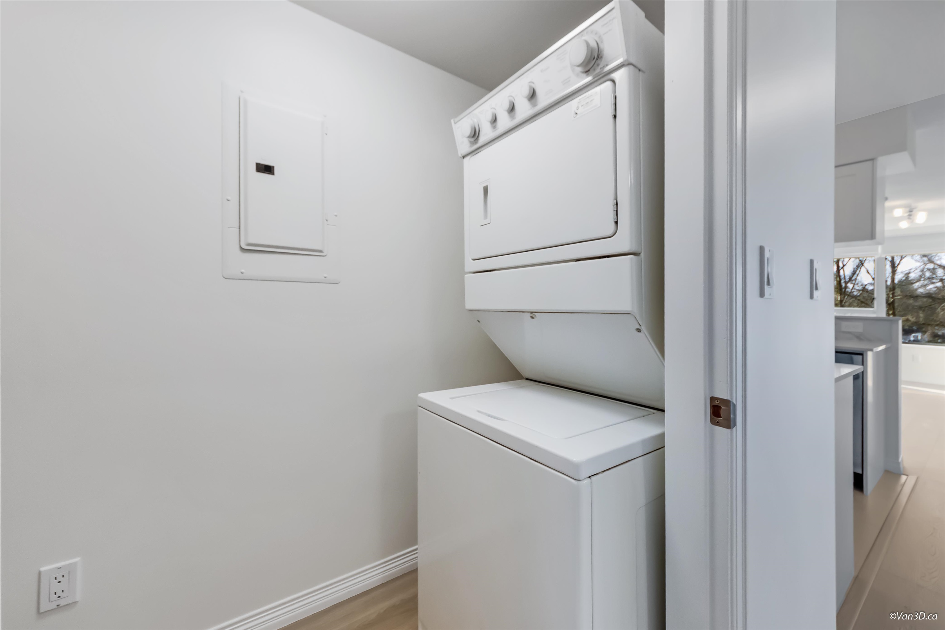 309 5639 Hampton Place - MLS&reg; # R3080916