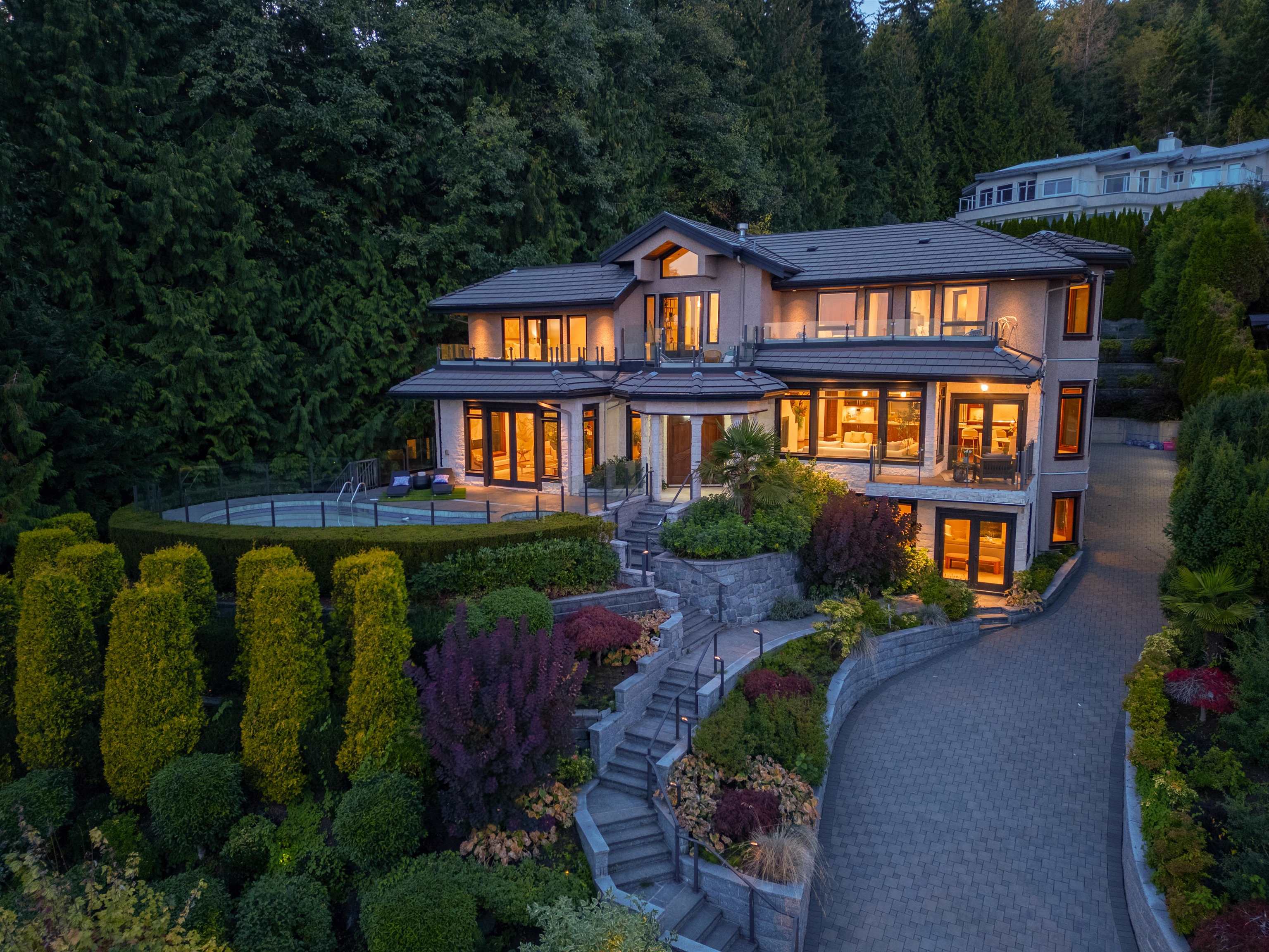  2673 Finch Hill - MLS&reg; # R3081277