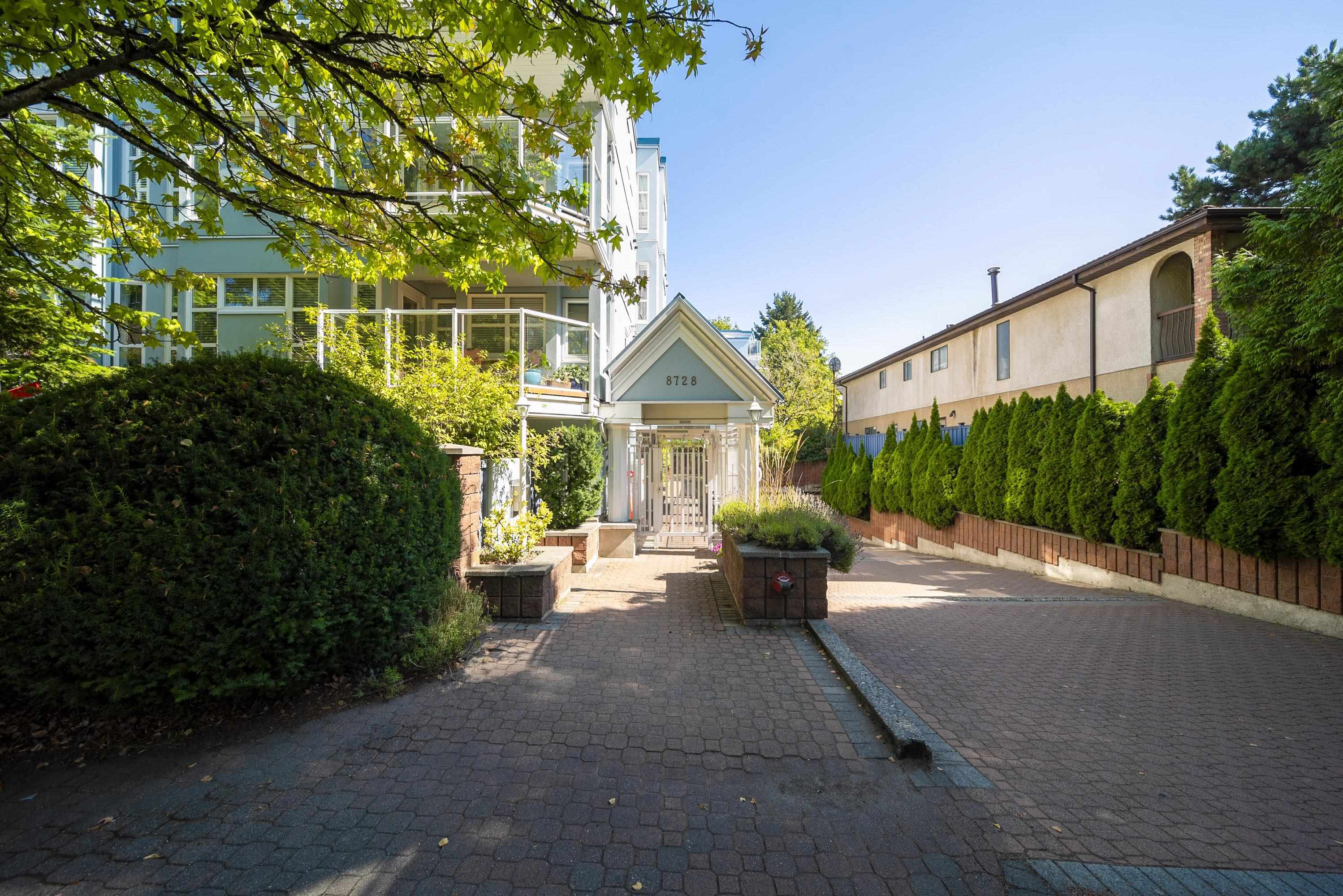302 8728 Marine Drive - MLS&reg; # R3086833