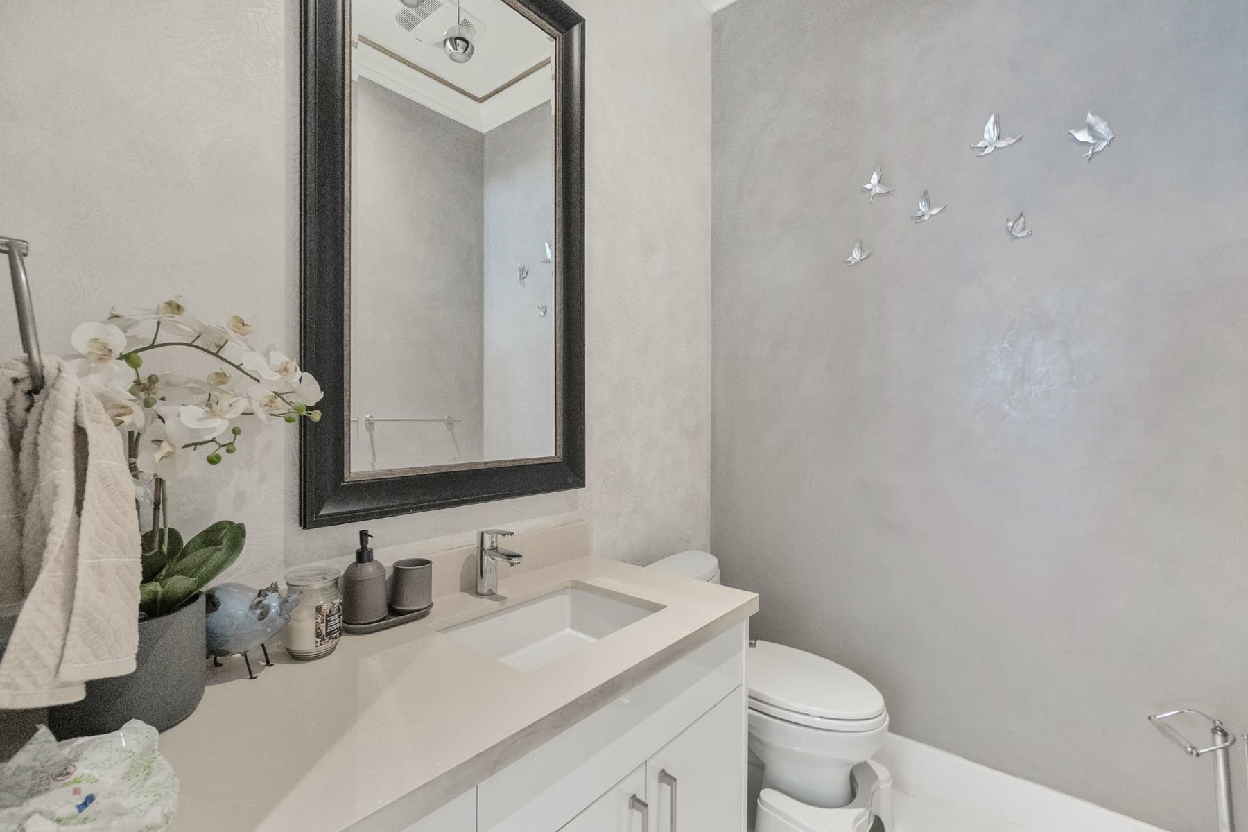  512 23rd Street - MLS&reg; # R3087961
