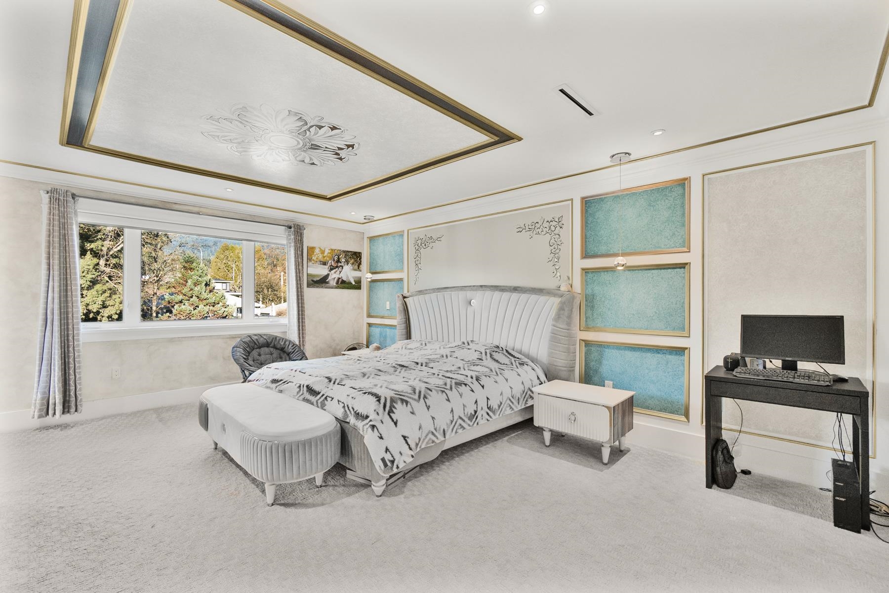  512 23rd Street - MLS&reg; # R3087961