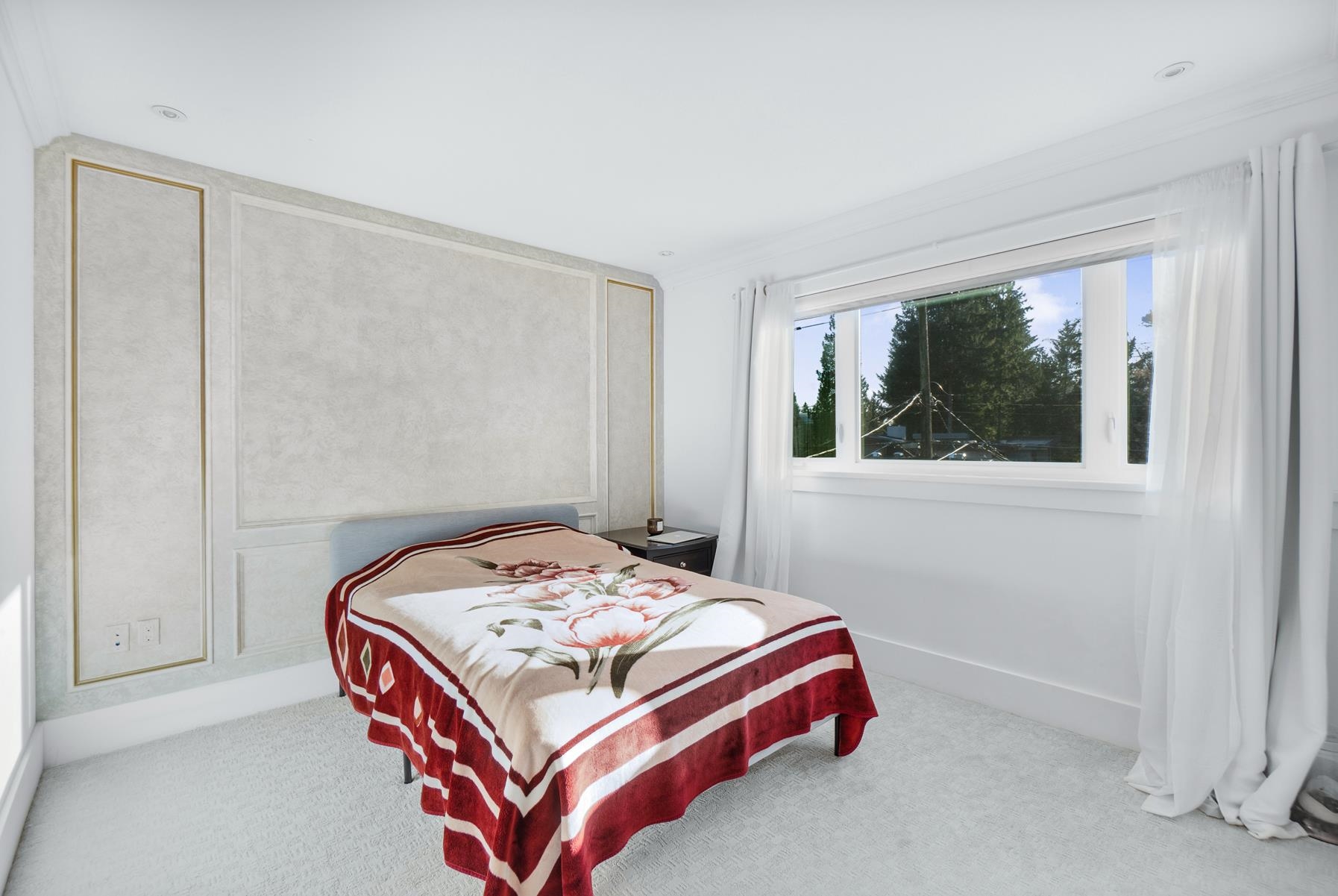  512 23rd Street - MLS&reg; # R3087961