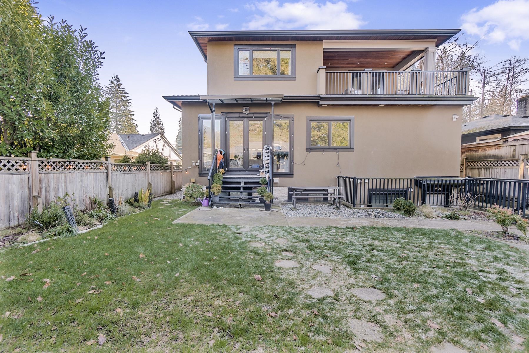  512 23rd Street - MLS&reg; # R3087961