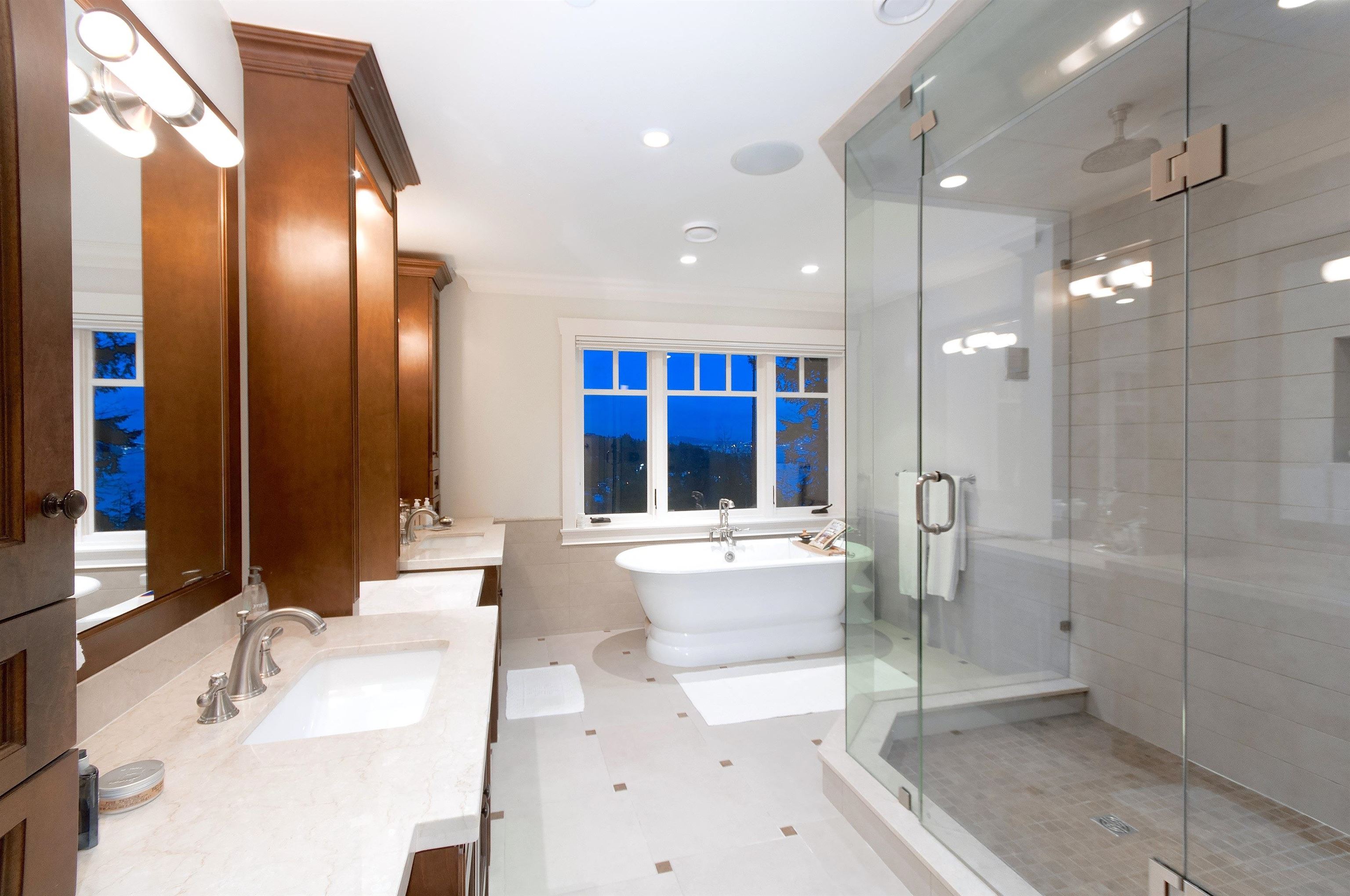  460 Westholme Road - MLS&reg; # R3088083