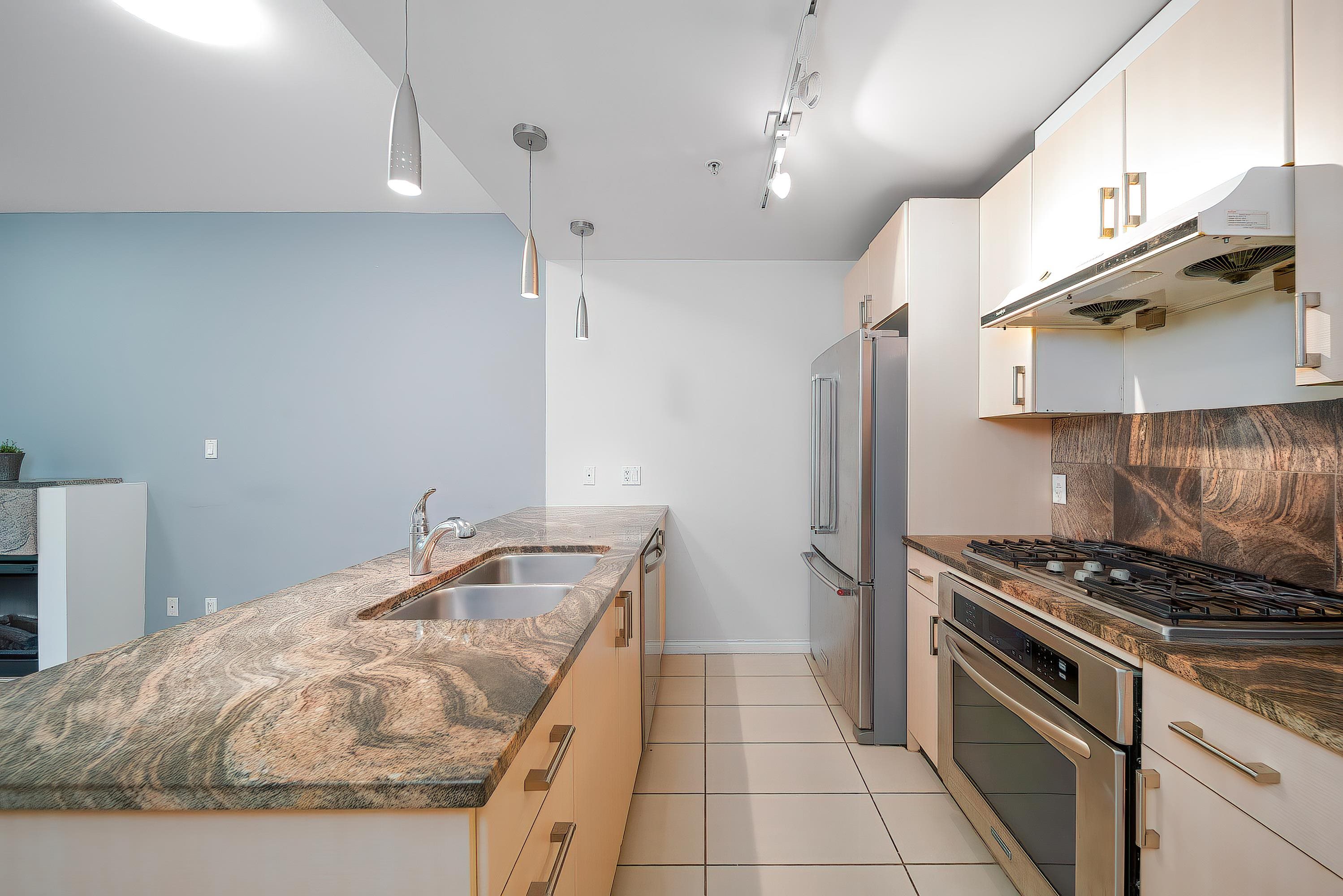 303 1211 Melville Street - MLS&reg; # R3093783