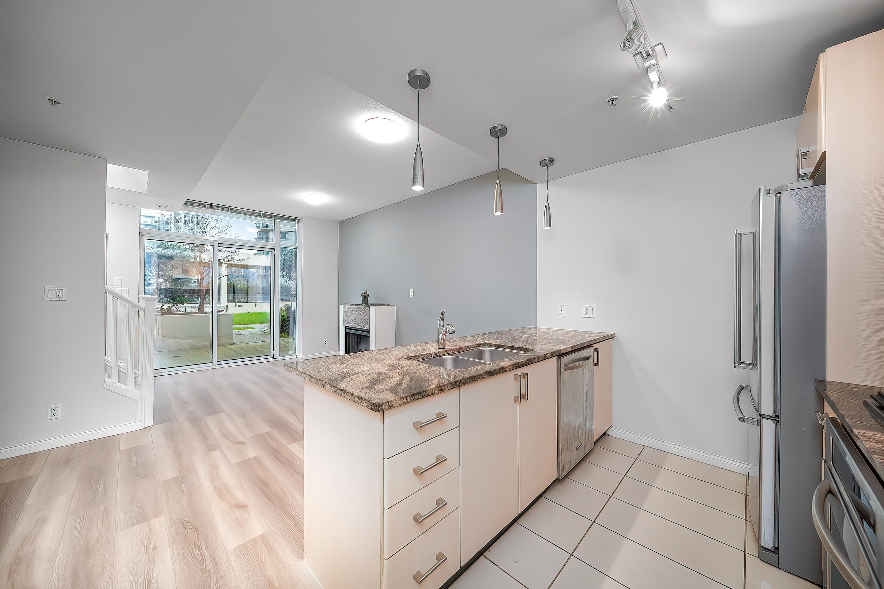 303 1211 Melville Street - MLS&reg; # R3093783