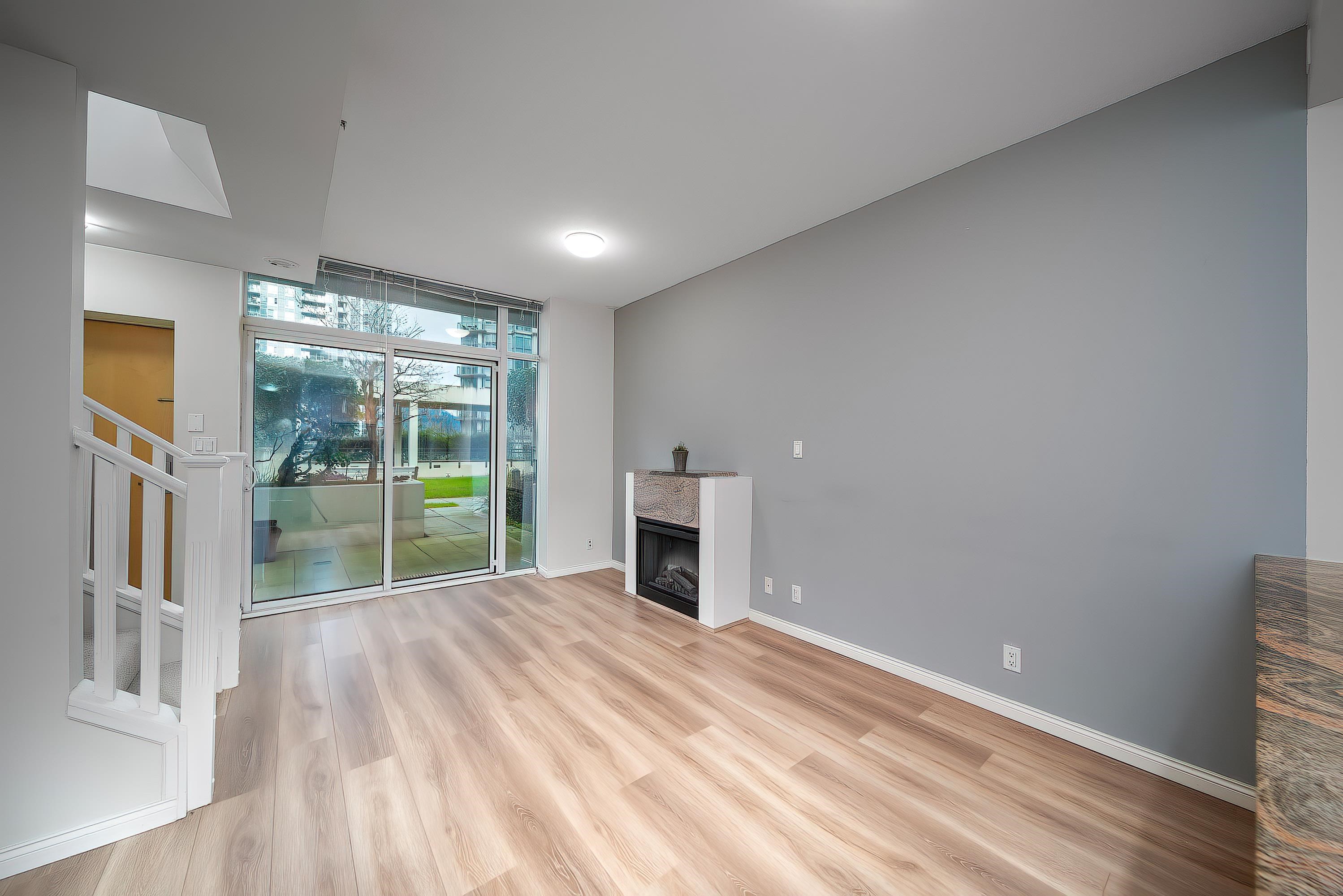 303 1211 Melville Street - MLS&reg; # R3093783