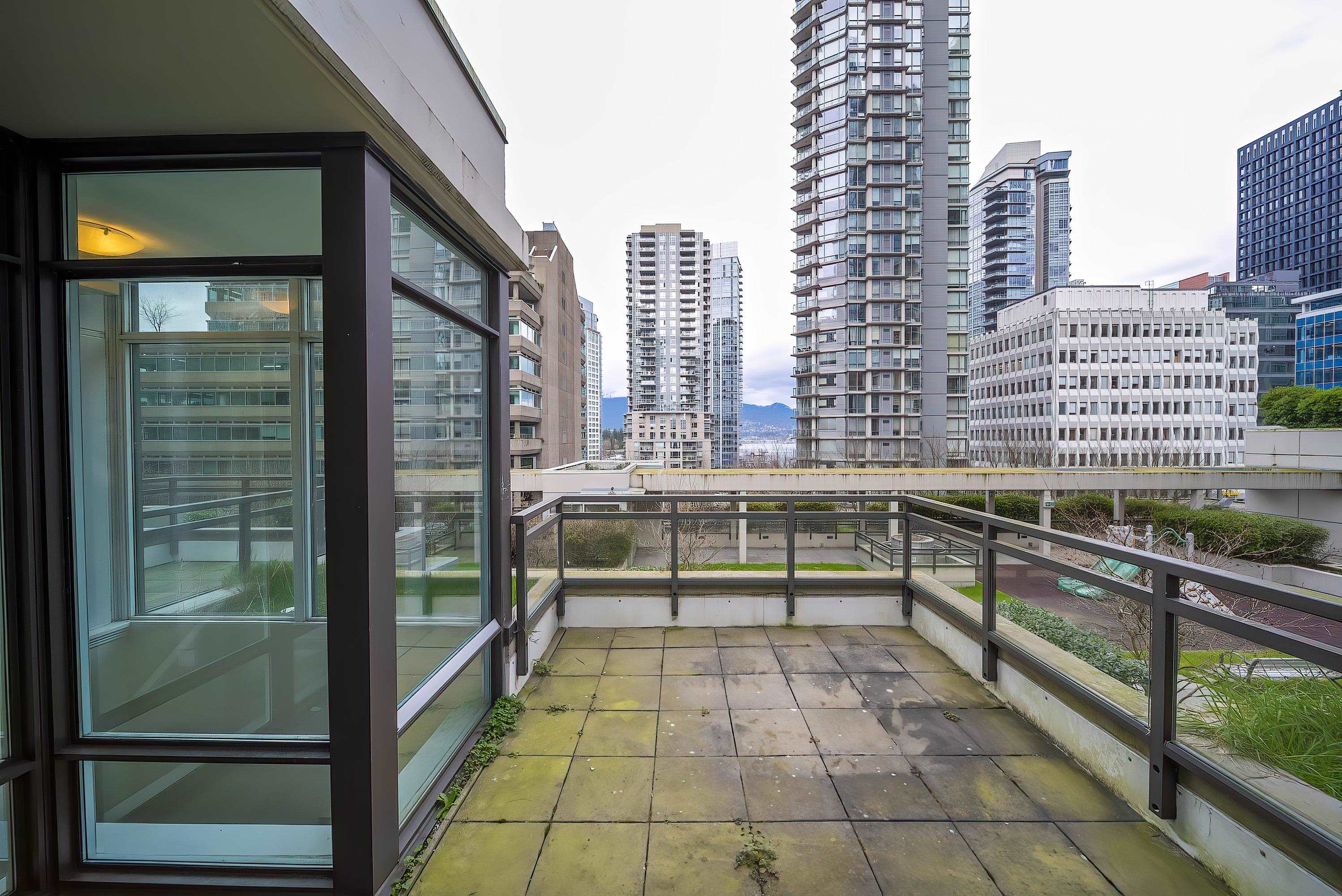 303 1211 Melville Street - MLS&reg; # R3093783