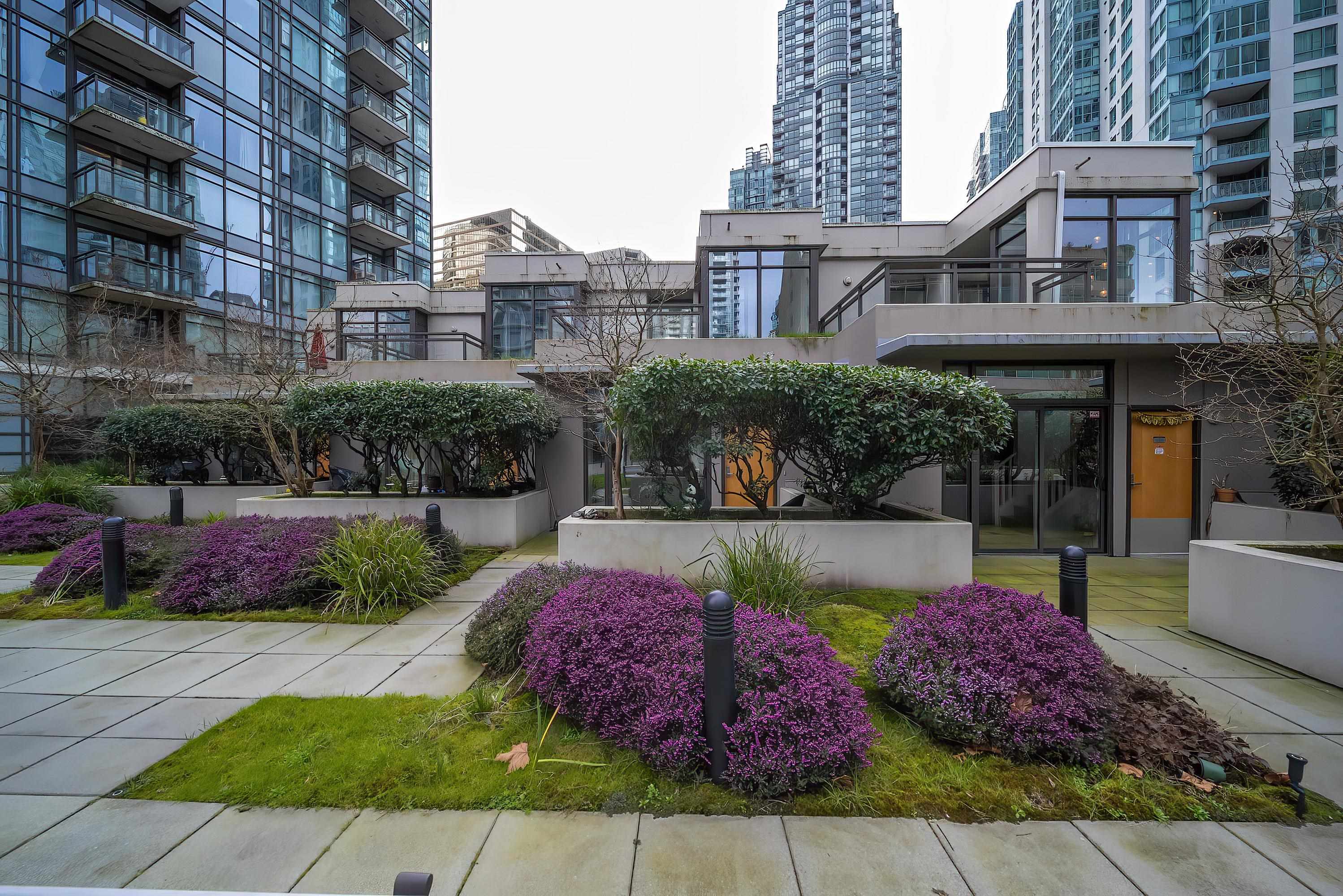 303 1211 Melville Street - MLS&reg; # R3093783