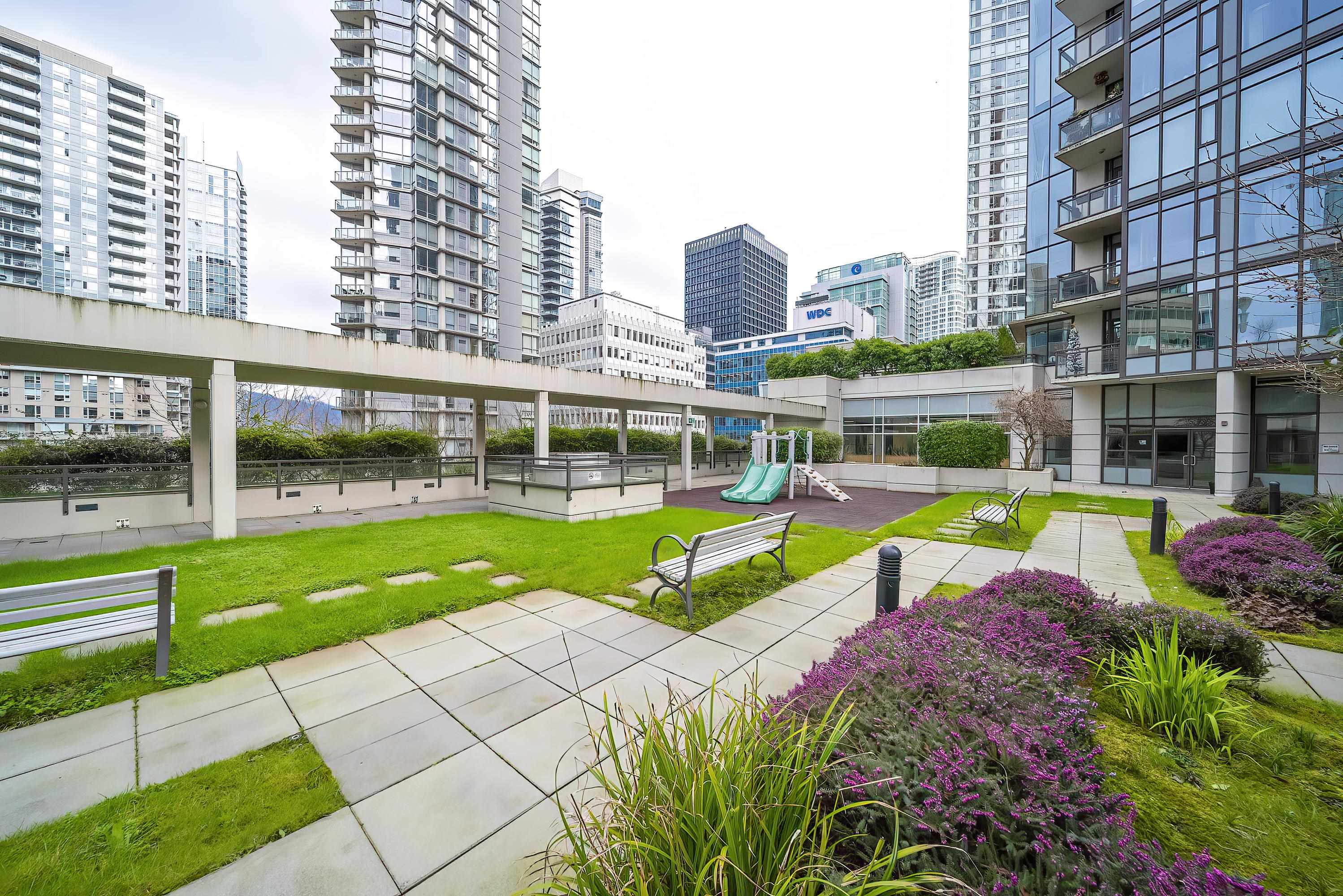 303 1211 Melville Street - MLS&reg; # R3093783