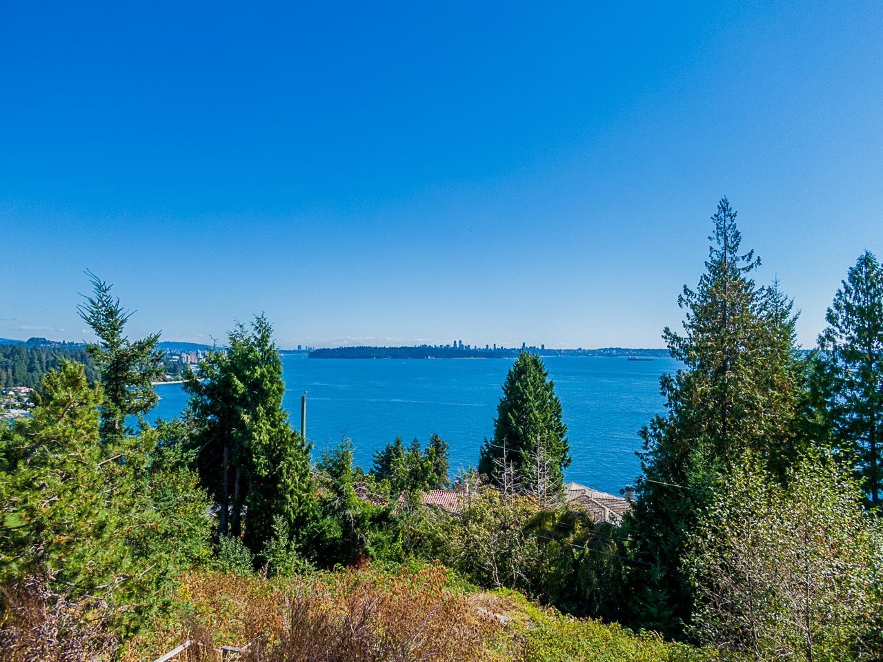  3609 Creery Avenue - MLS&reg; # R3095334