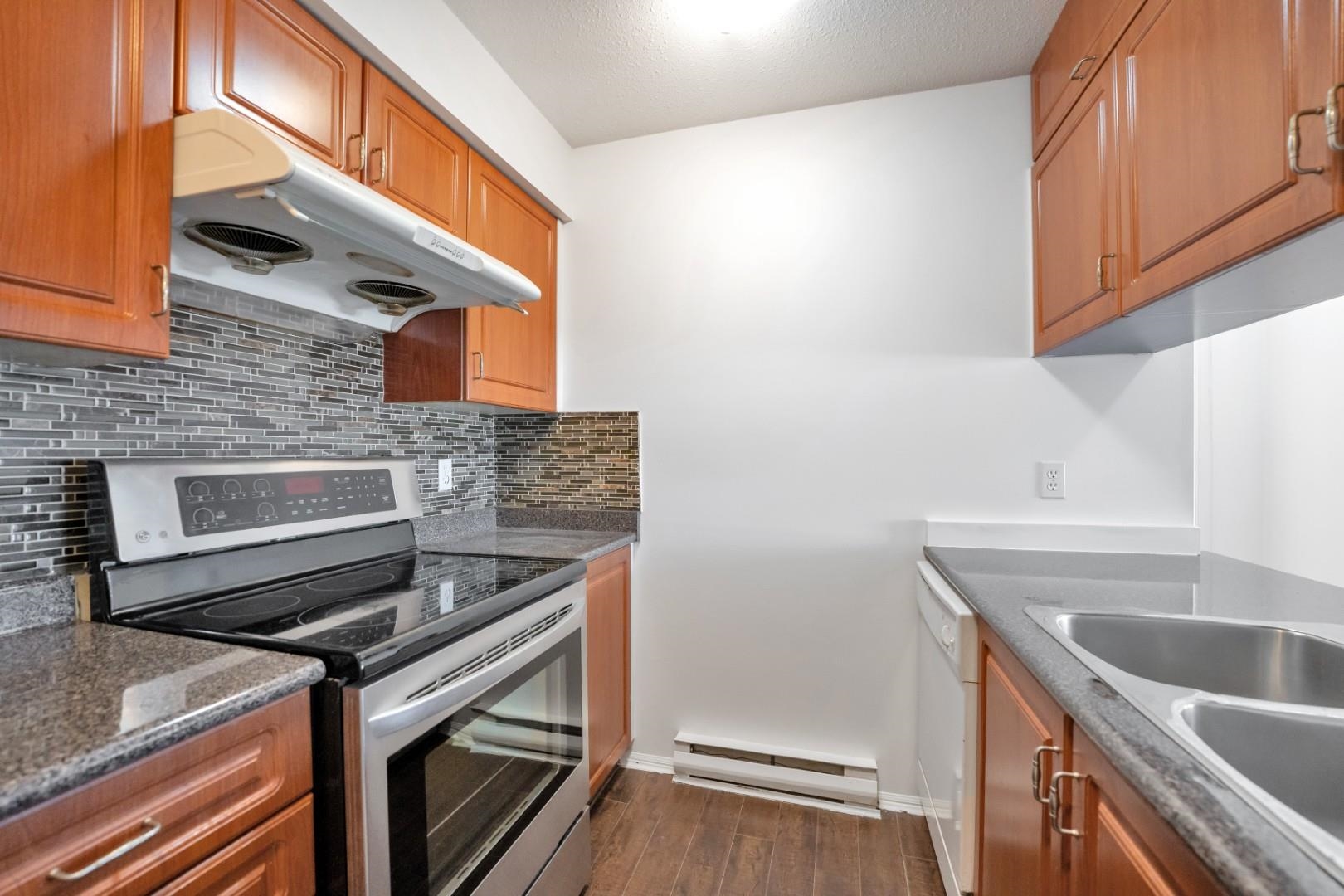 12 1328 73rd Avenue - MLS&reg; # R3095408