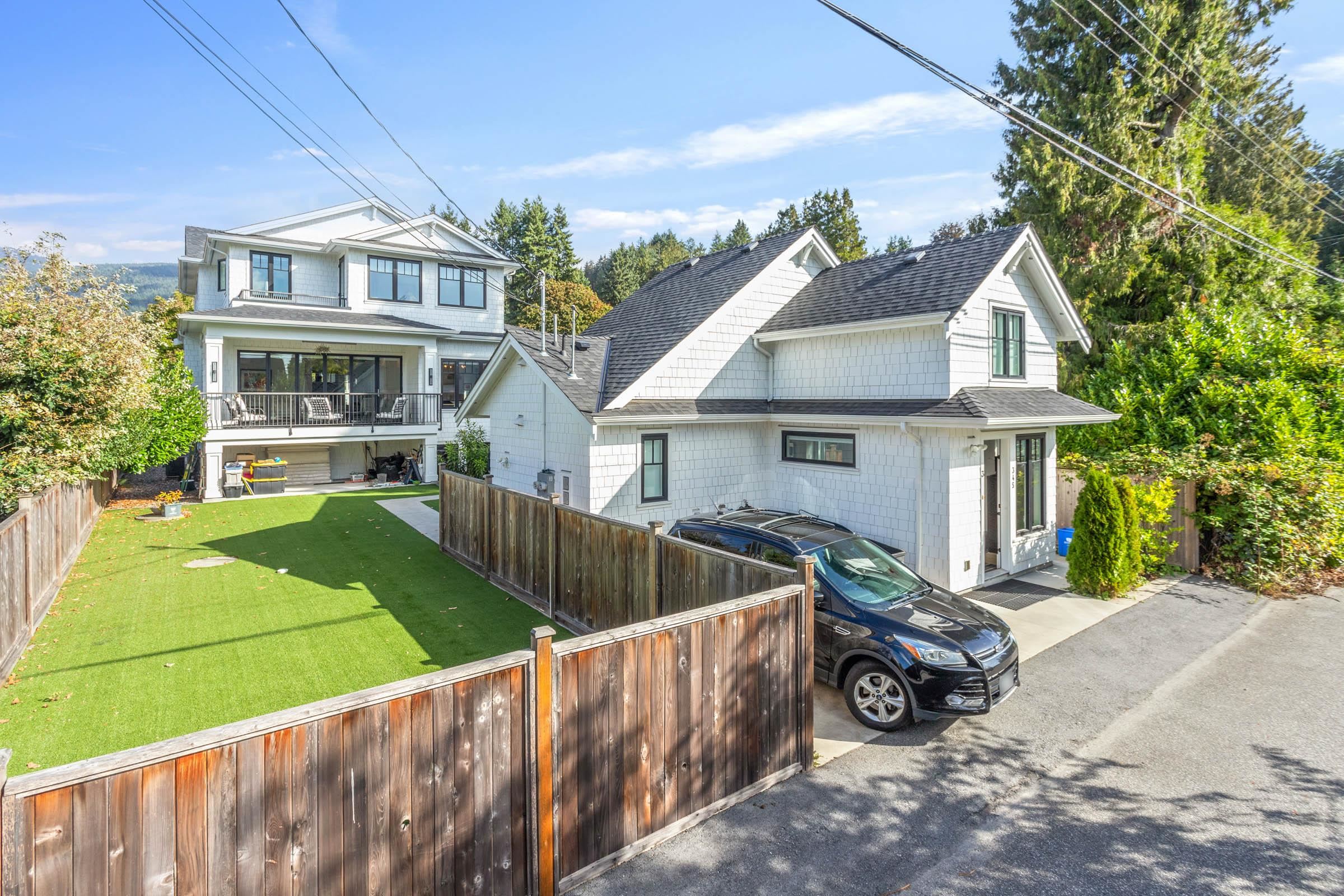  345 20th Street - MLS&reg; # R3097772