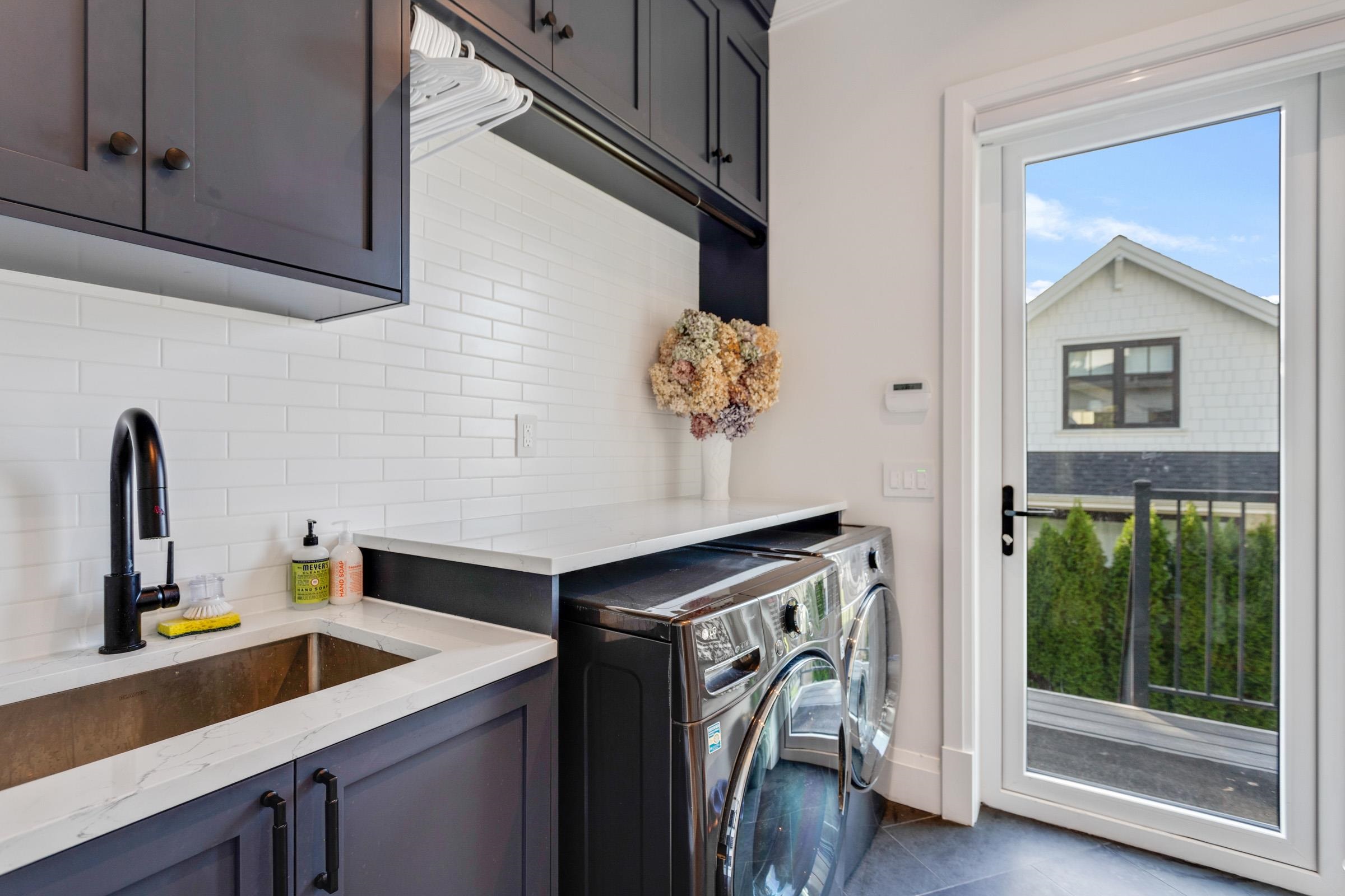  345 20th Street - MLS&reg; # R3097772