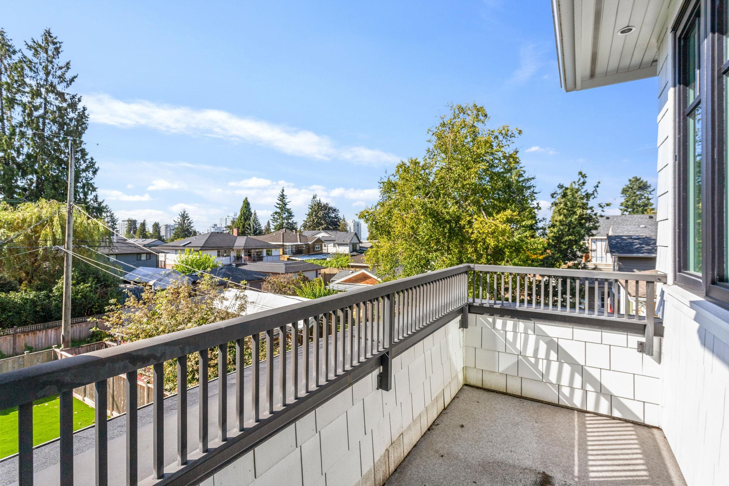  345 20th Street - MLS&reg; # R3097772