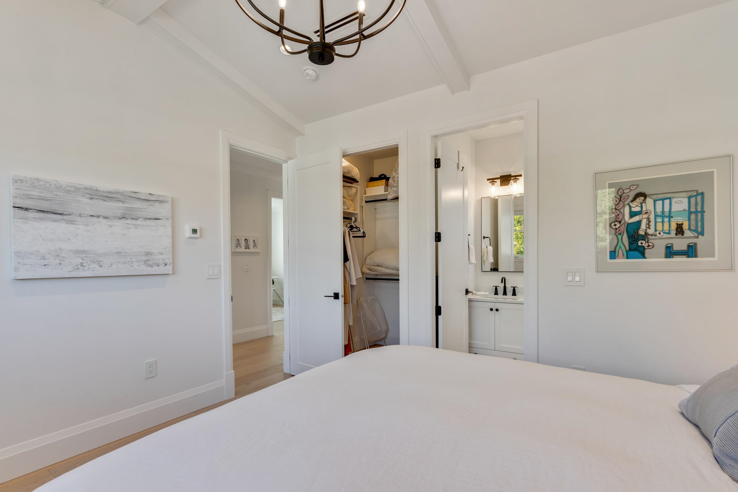  345 20th Street - MLS&reg; # R3097772