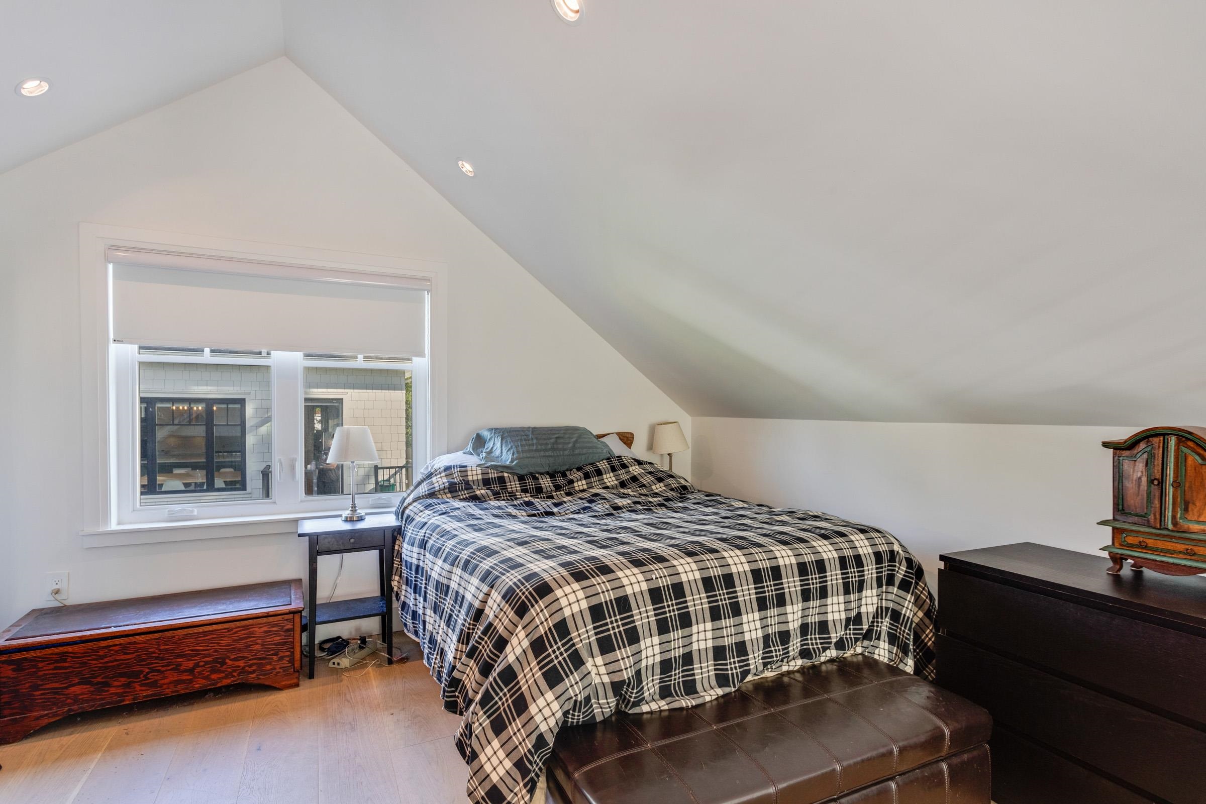  345 20th Street - MLS&reg; # R3097772