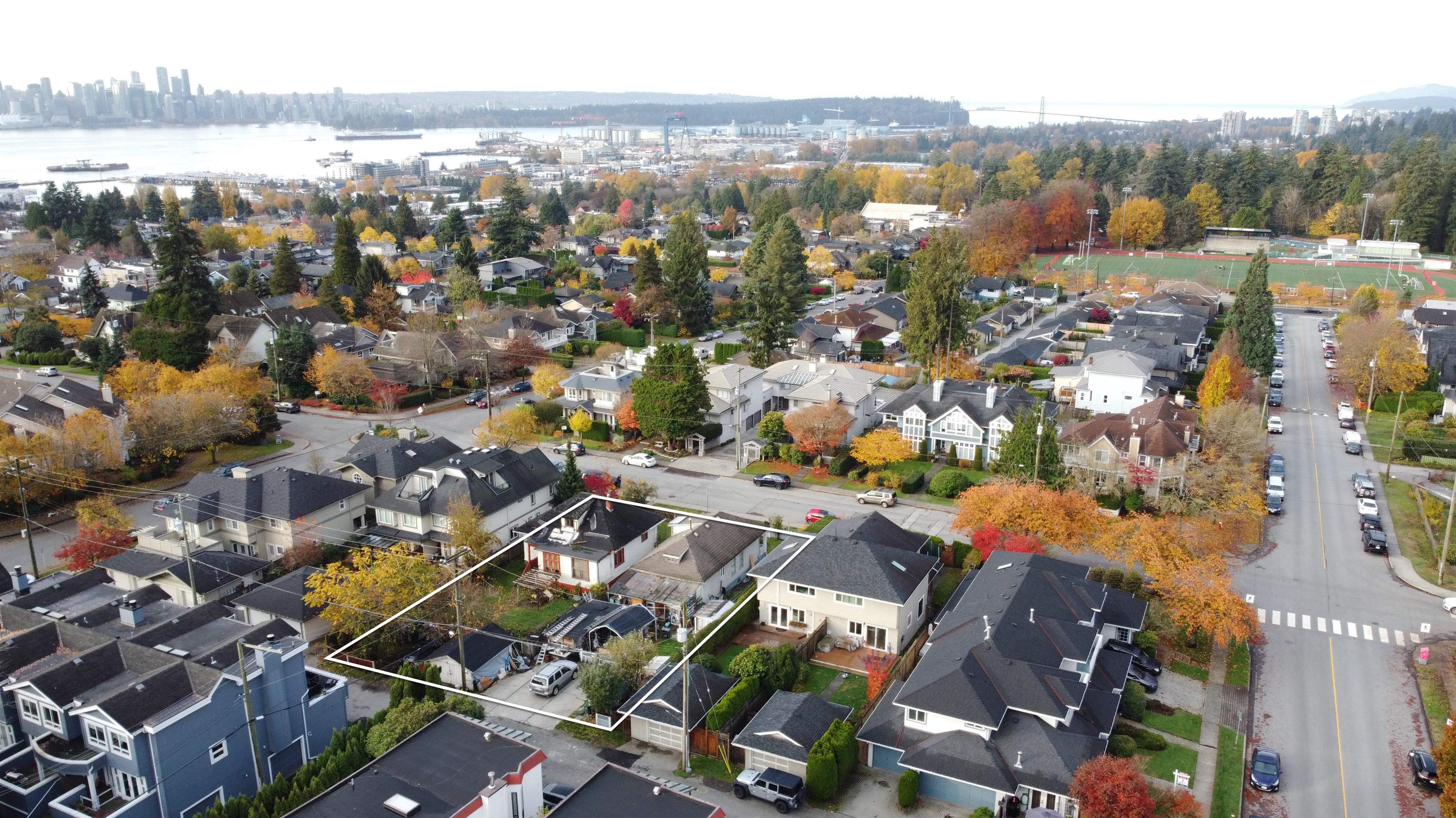  1632 Mahon Avenue - MLS&reg; # R3100510