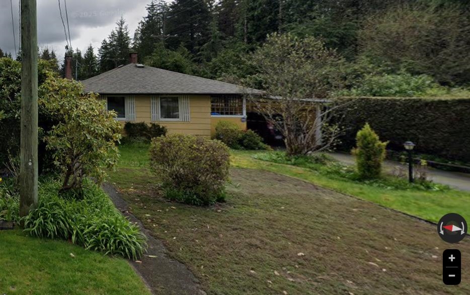  2700 Philip Avenue - MLS&reg; # R3101880