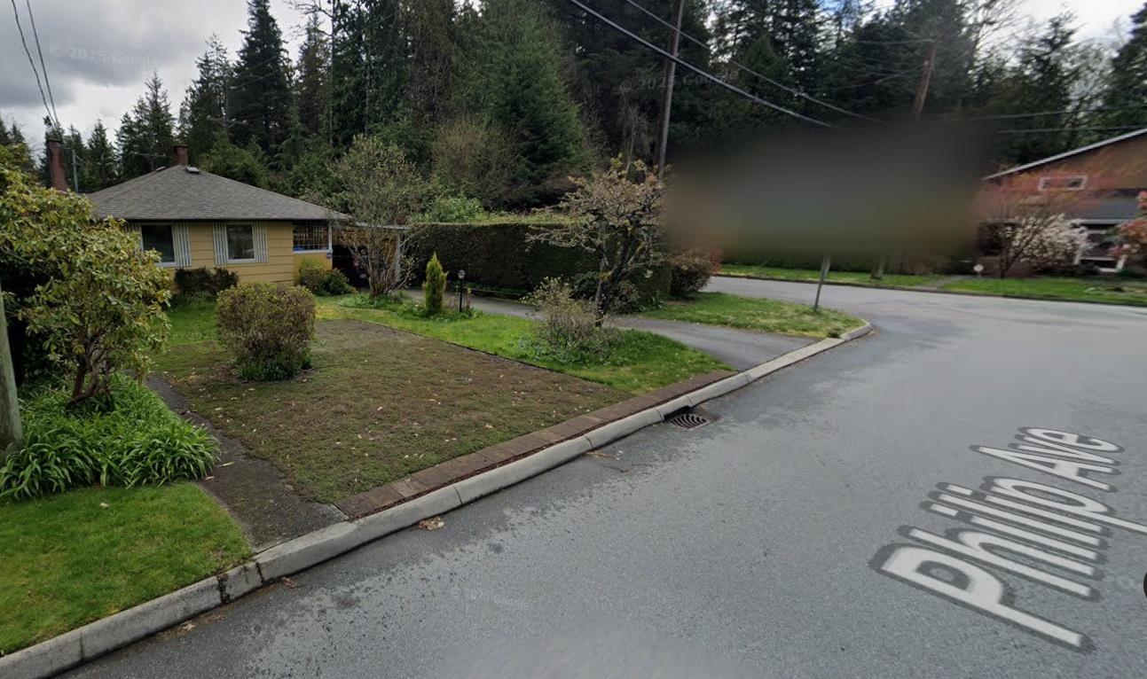  2700 Philip Avenue - MLS&reg; # R3101880