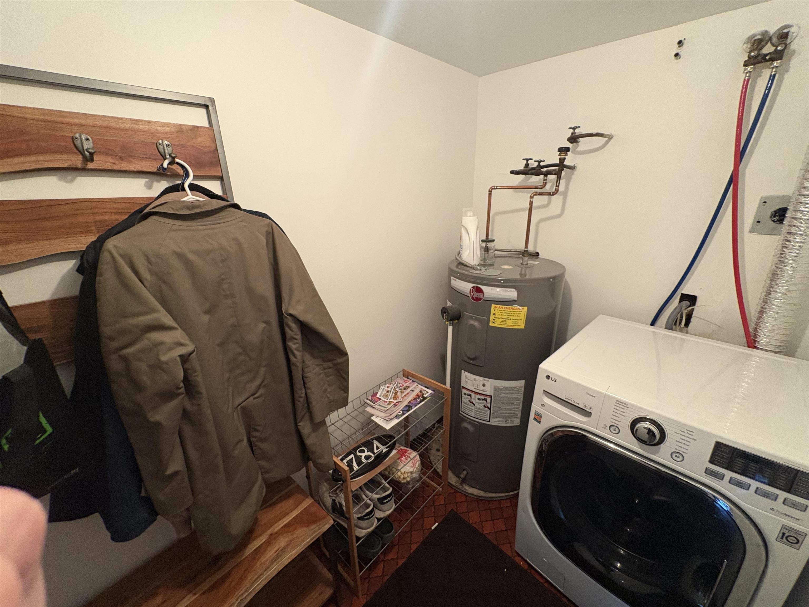  784 Millbank  - MLS&reg; # R3102275