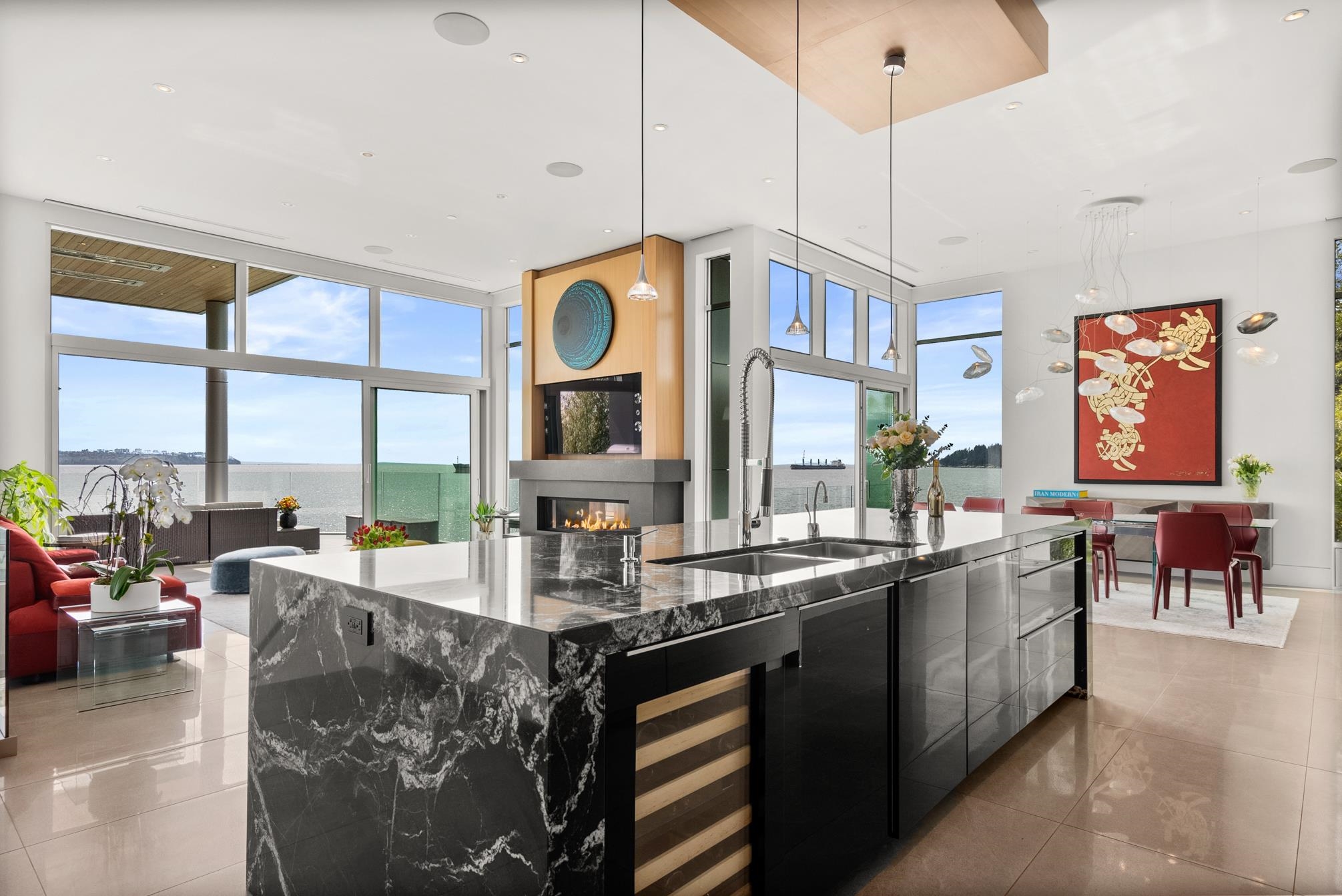  3906 Marine Drive - MLS&reg; # R3106810