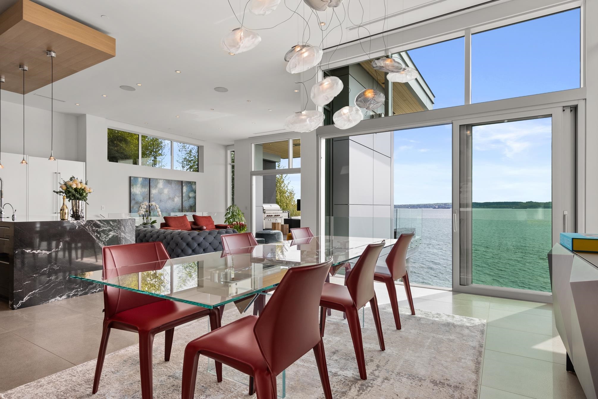  3906 Marine Drive - MLS&reg; # R3106810